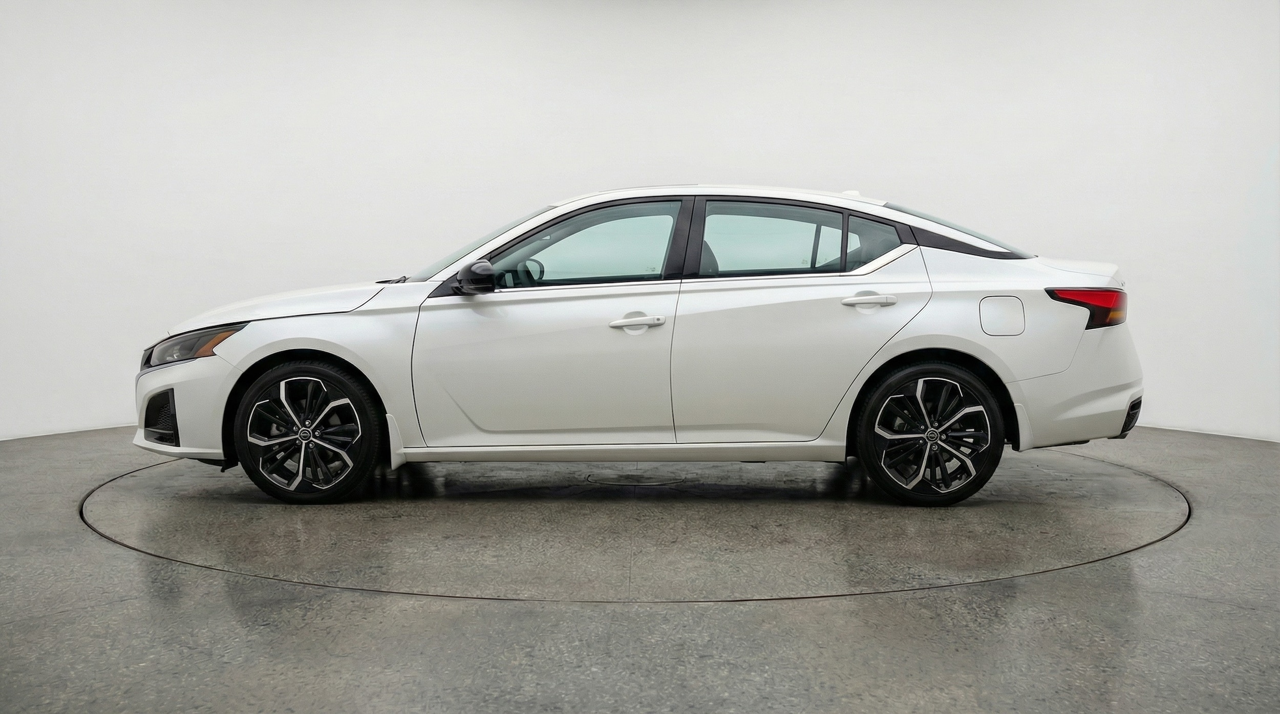 Thumbnail: 2025 Nissan Altima - 4