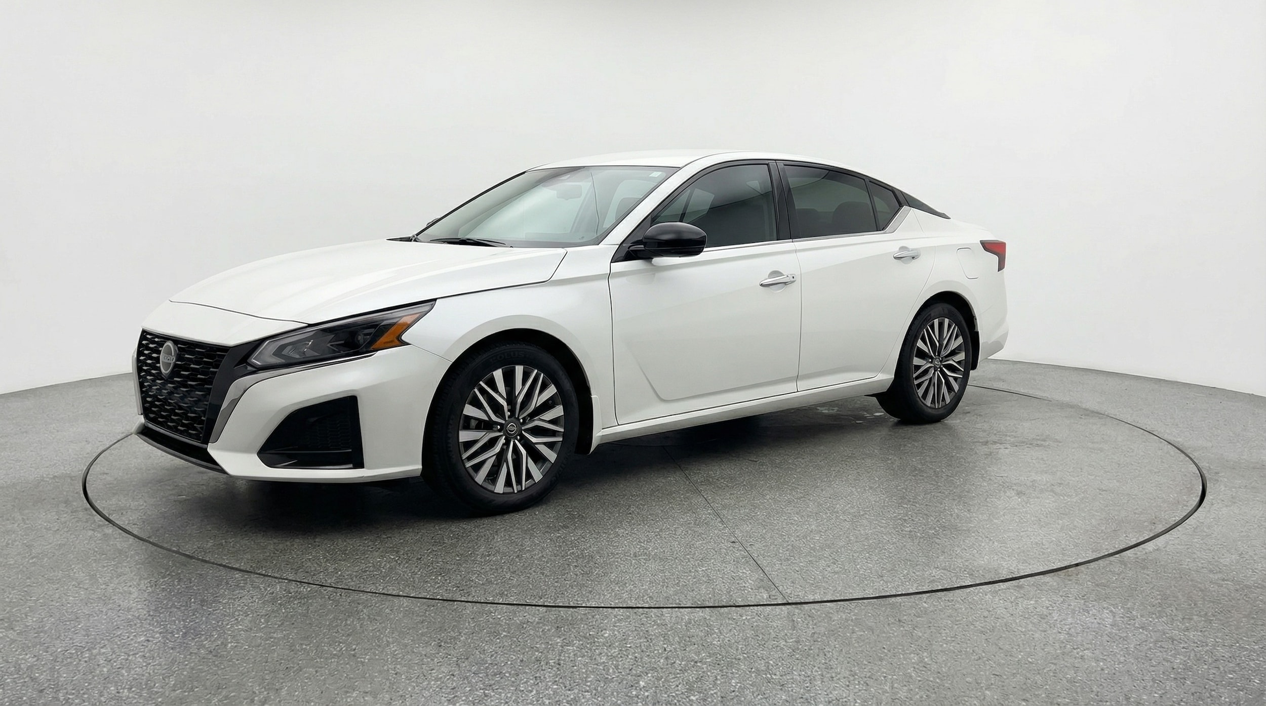 Thumbnail: 2025 Nissan Altima - 3