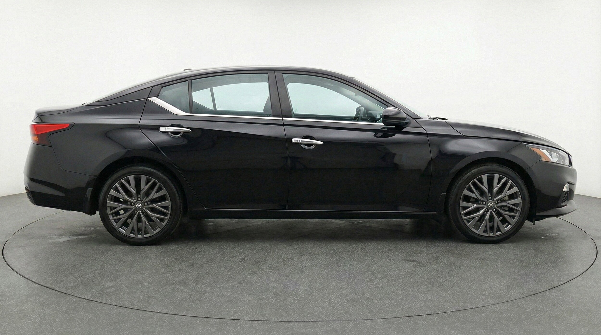 Thumbnail: 2025 Nissan Altima - 11