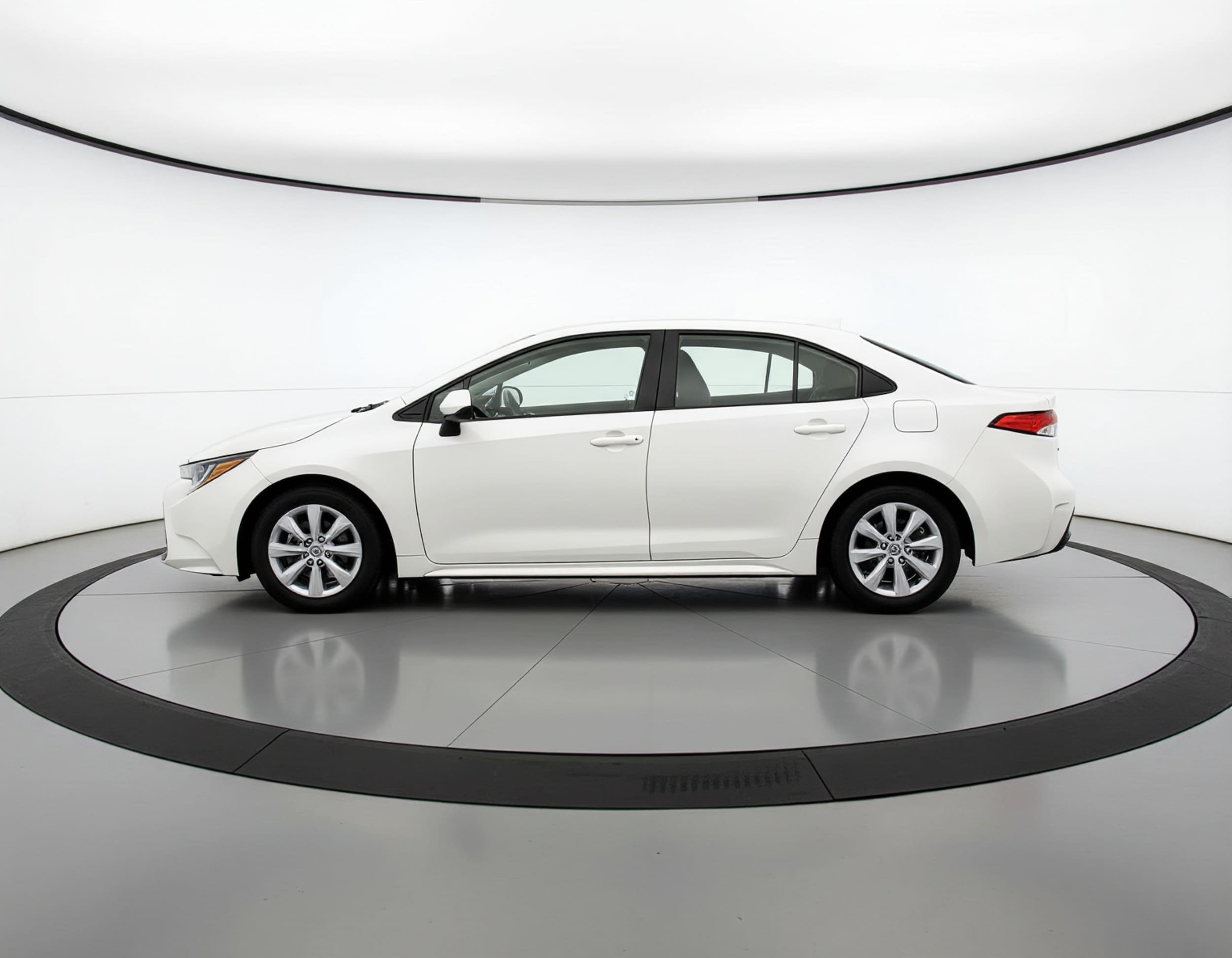 Thumbnail: 2025 Toyota Corolla - 4