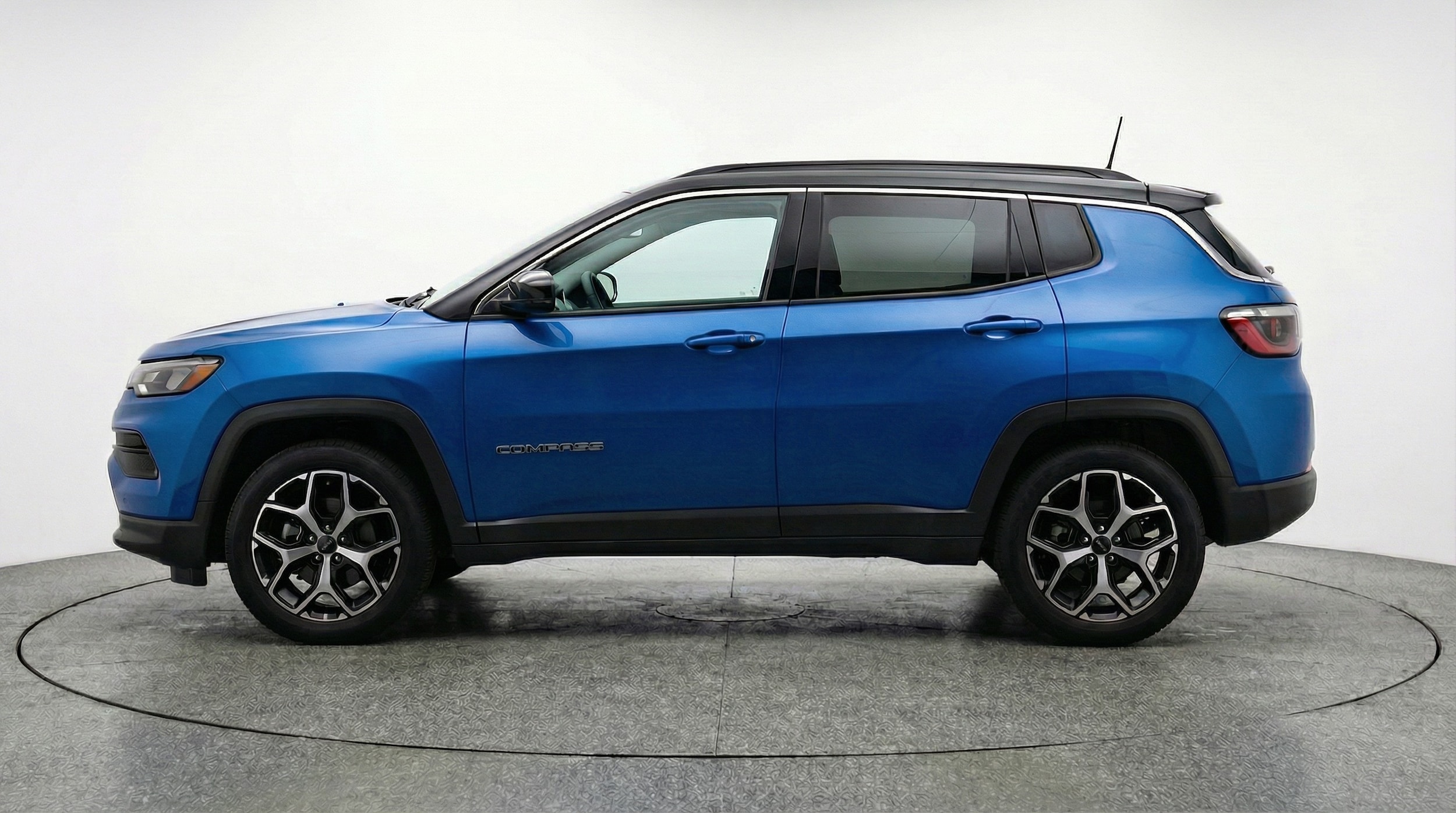 Thumbnail: 2025 Jeep Compass - 4
