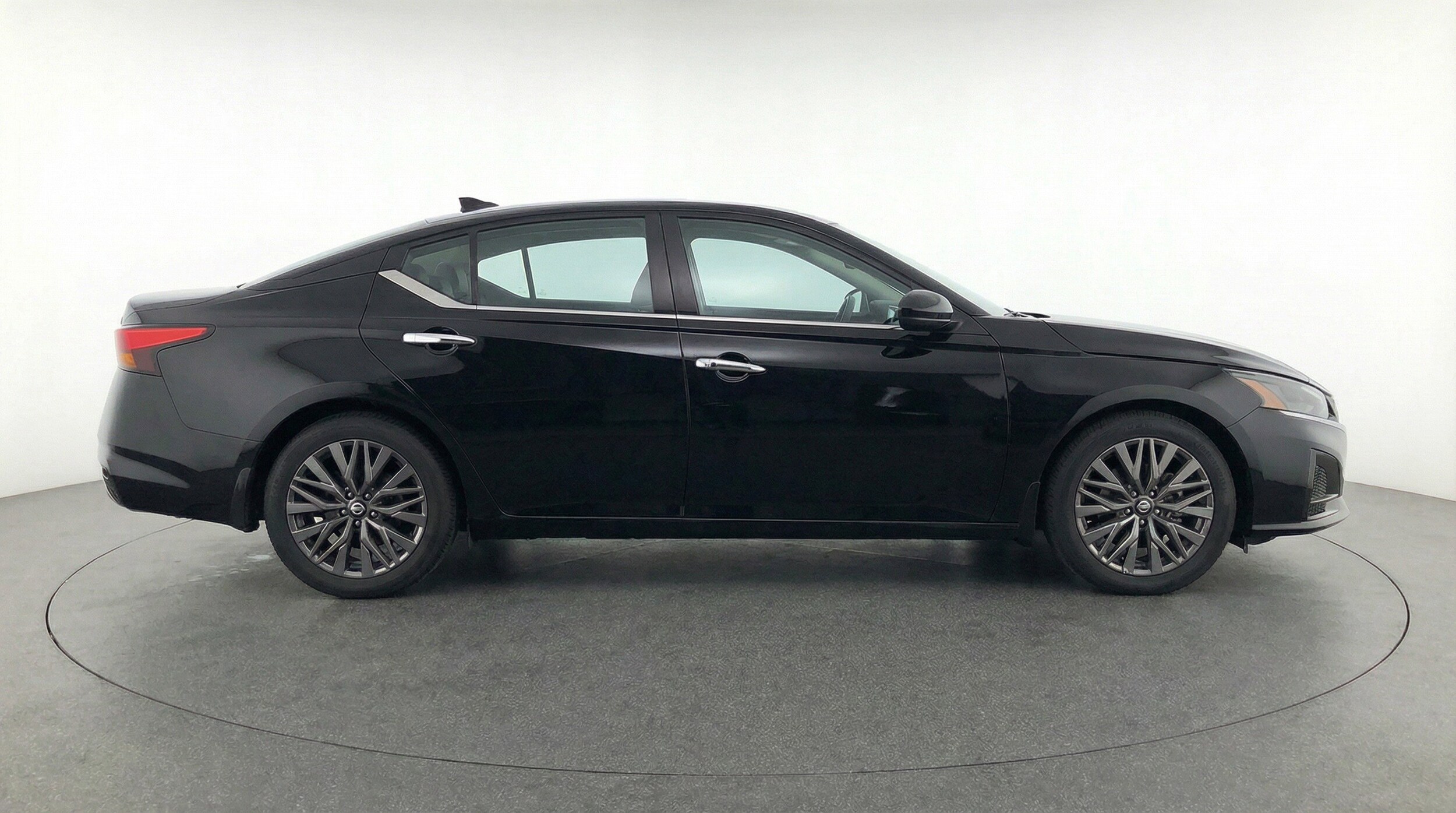 Thumbnail: 2025 Nissan Altima - 11