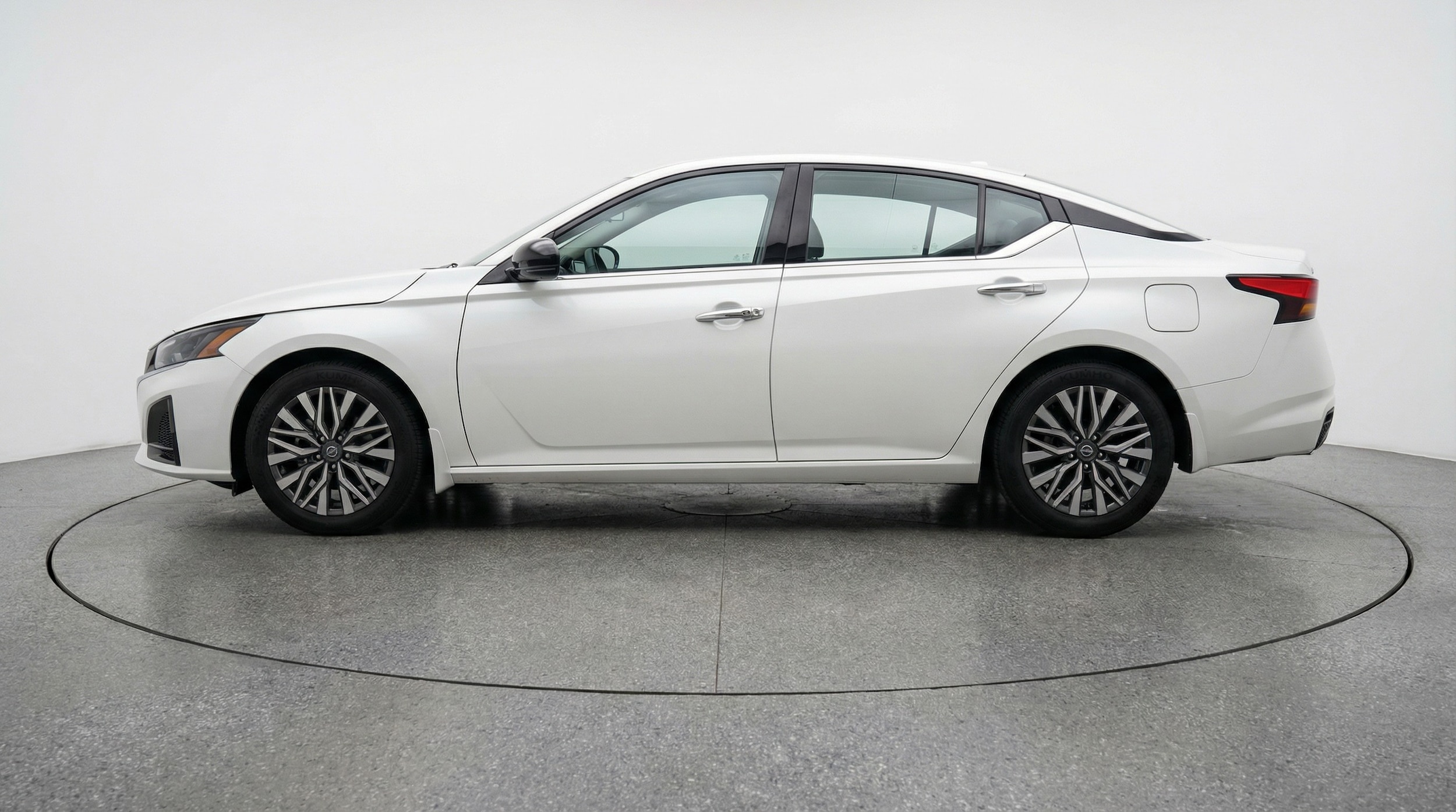 Thumbnail: 2025 Nissan Altima - 4