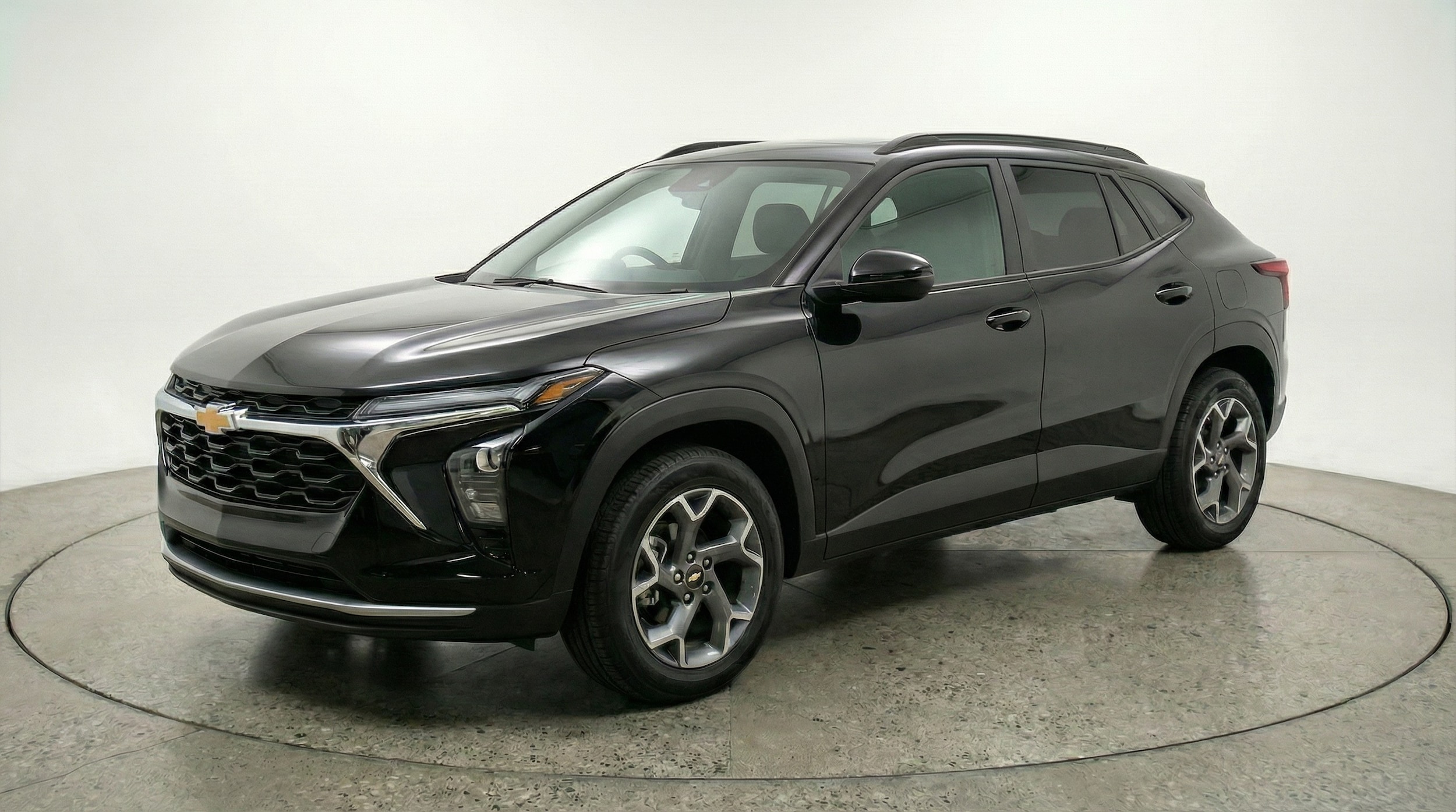 Thumbnail: 2025 Chevrolet Trax - 3