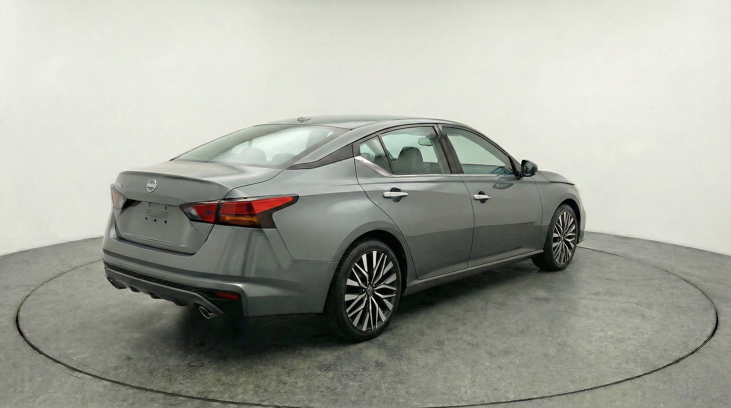Thumbnail: 2025 Nissan Altima - 9