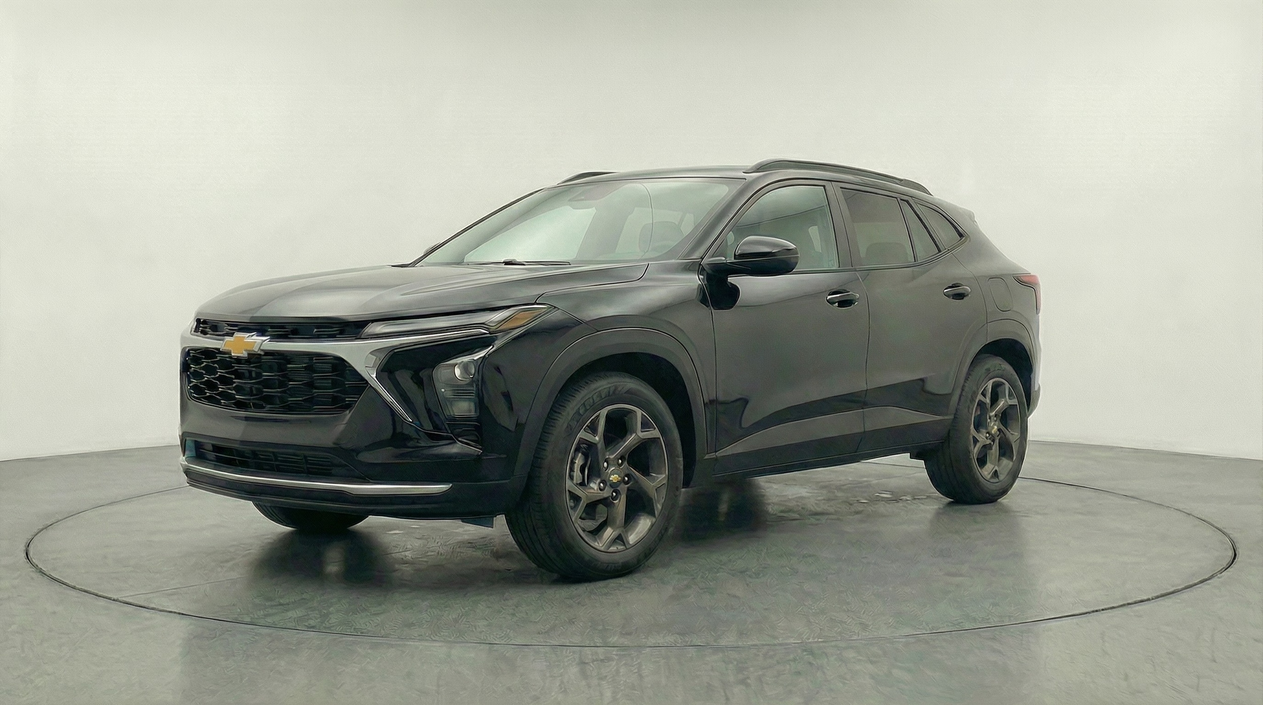 Thumbnail: 2025 Chevrolet Trax - 3