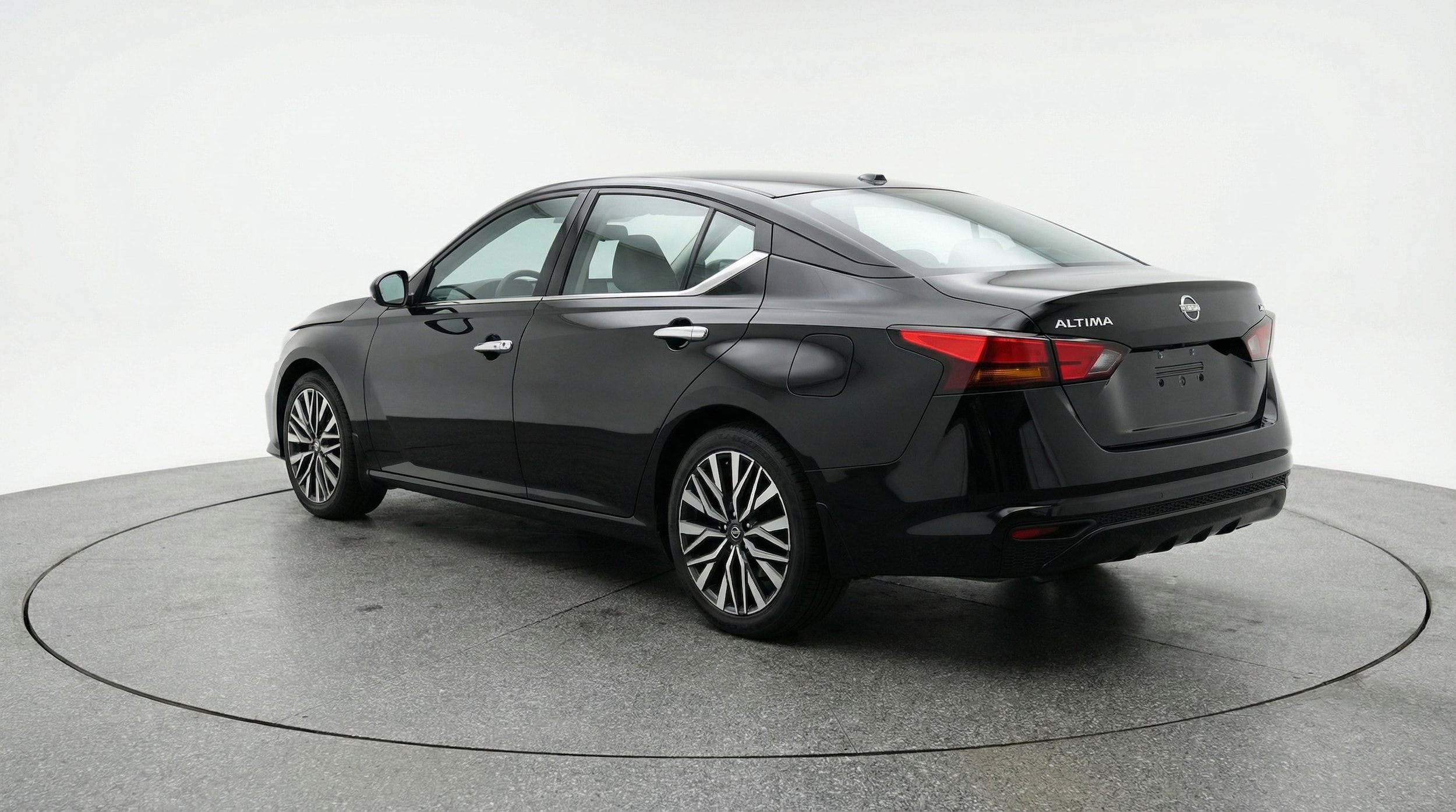 Thumbnail: 2025 Nissan Altima - 5