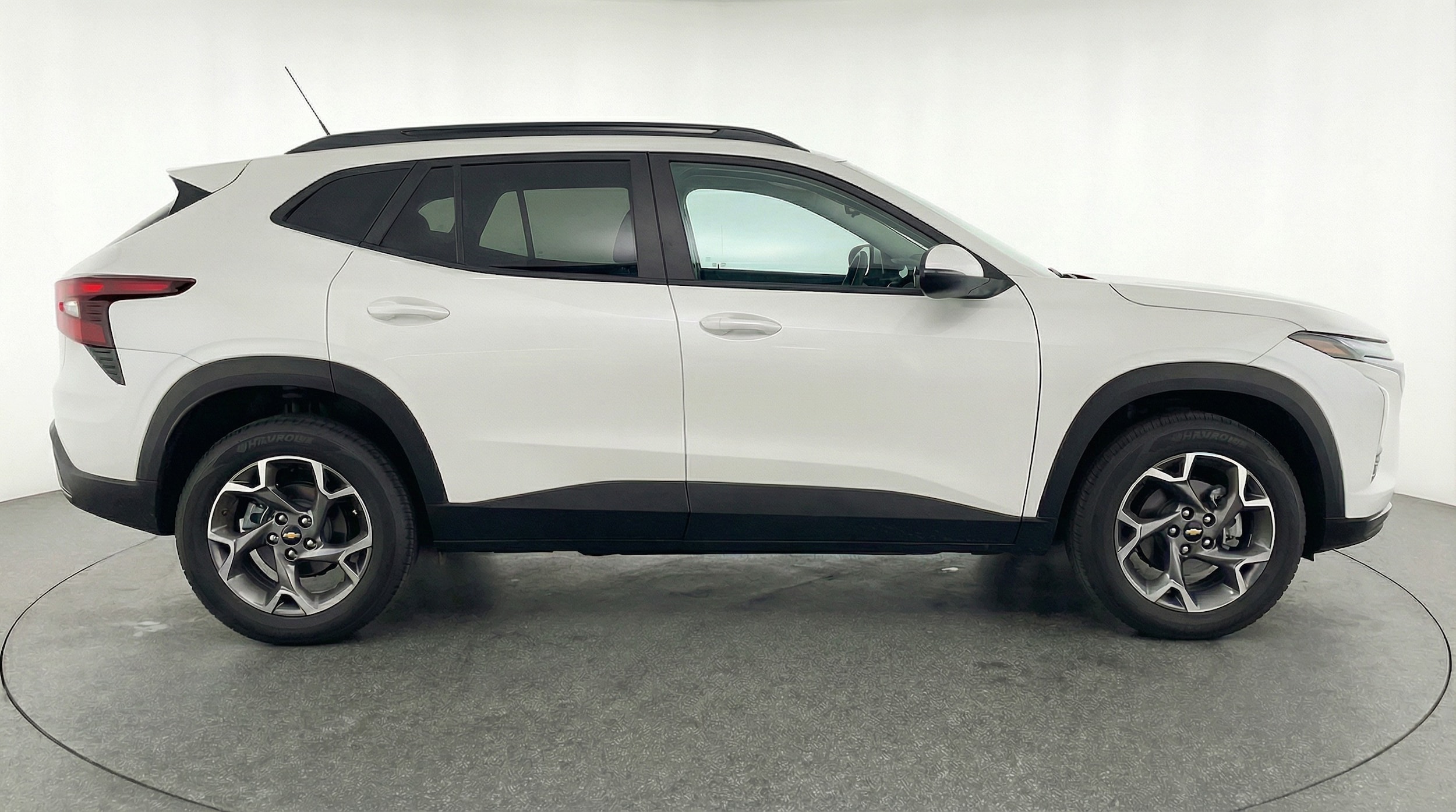 Thumbnail: 2025 Chevrolet Trax - 8