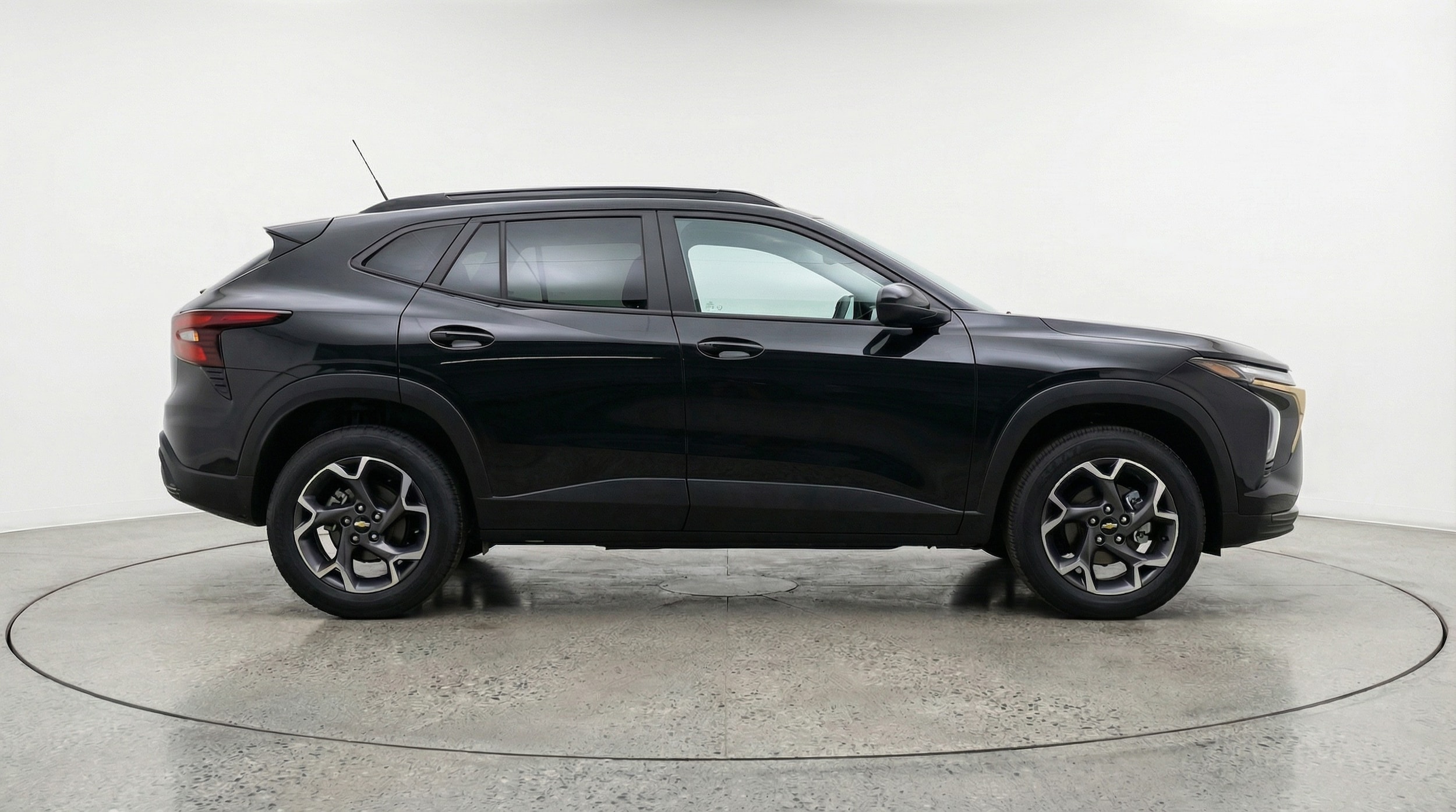 Thumbnail: 2025 Chevrolet Trax - 8