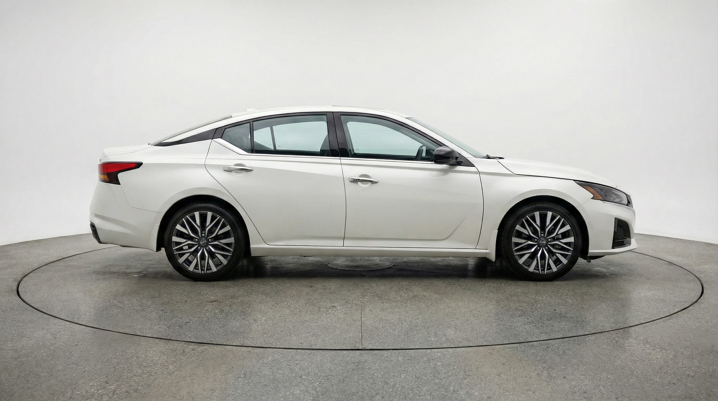 Thumbnail: 2025 Nissan Altima - 8