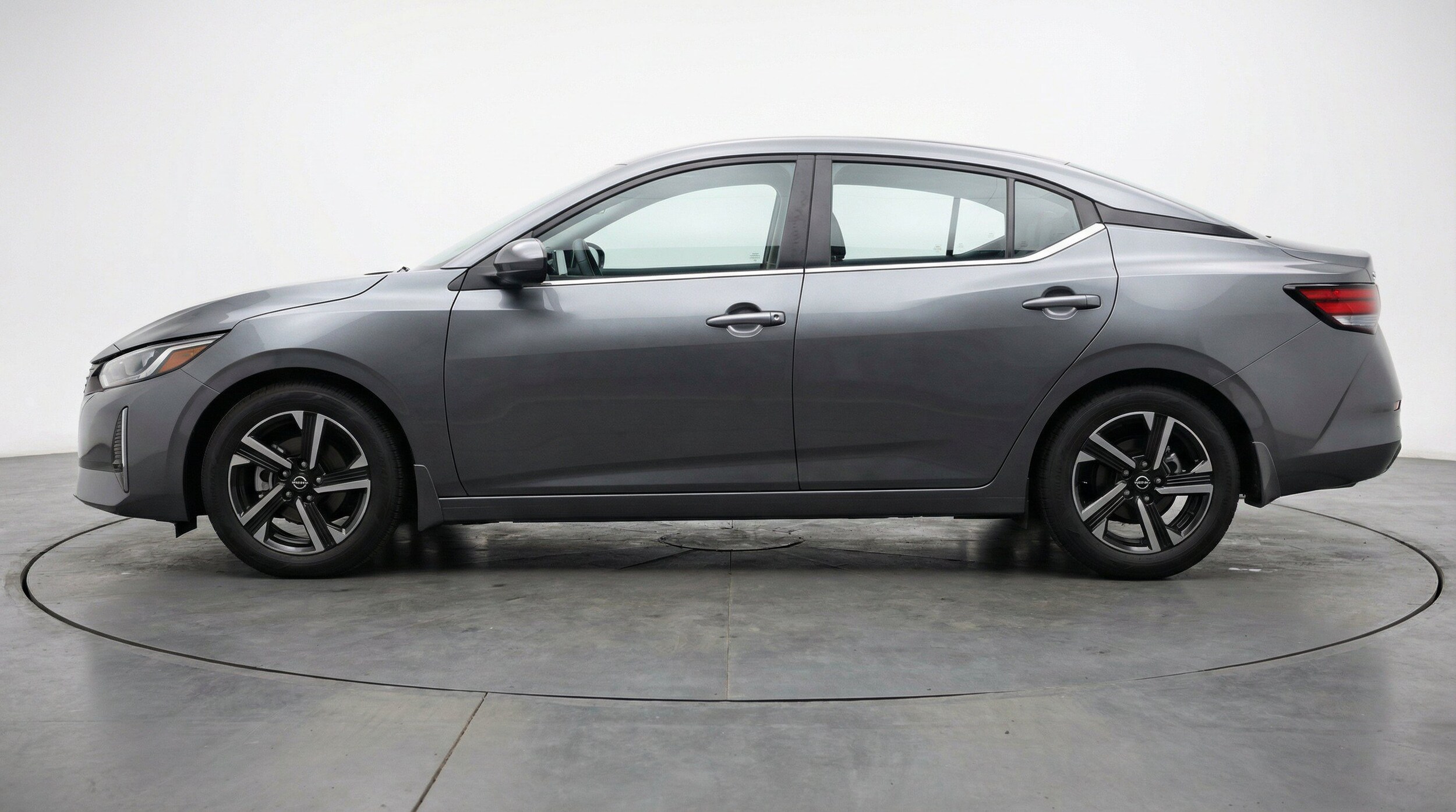 Thumbnail: 2025 Nissan Sentra - 5