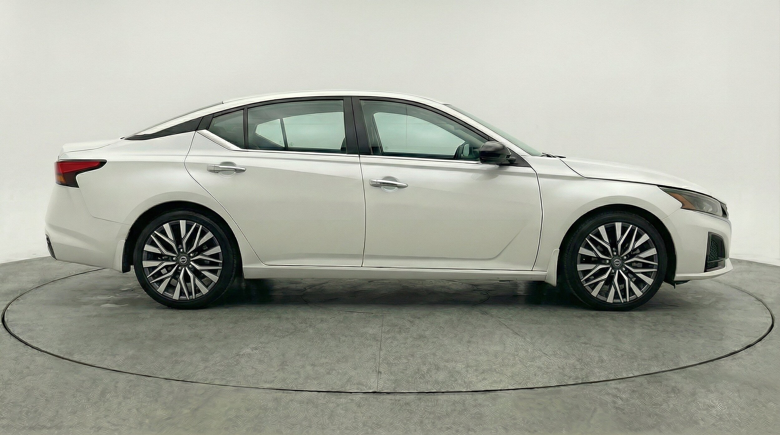 Thumbnail: 2025 Nissan Altima - 11