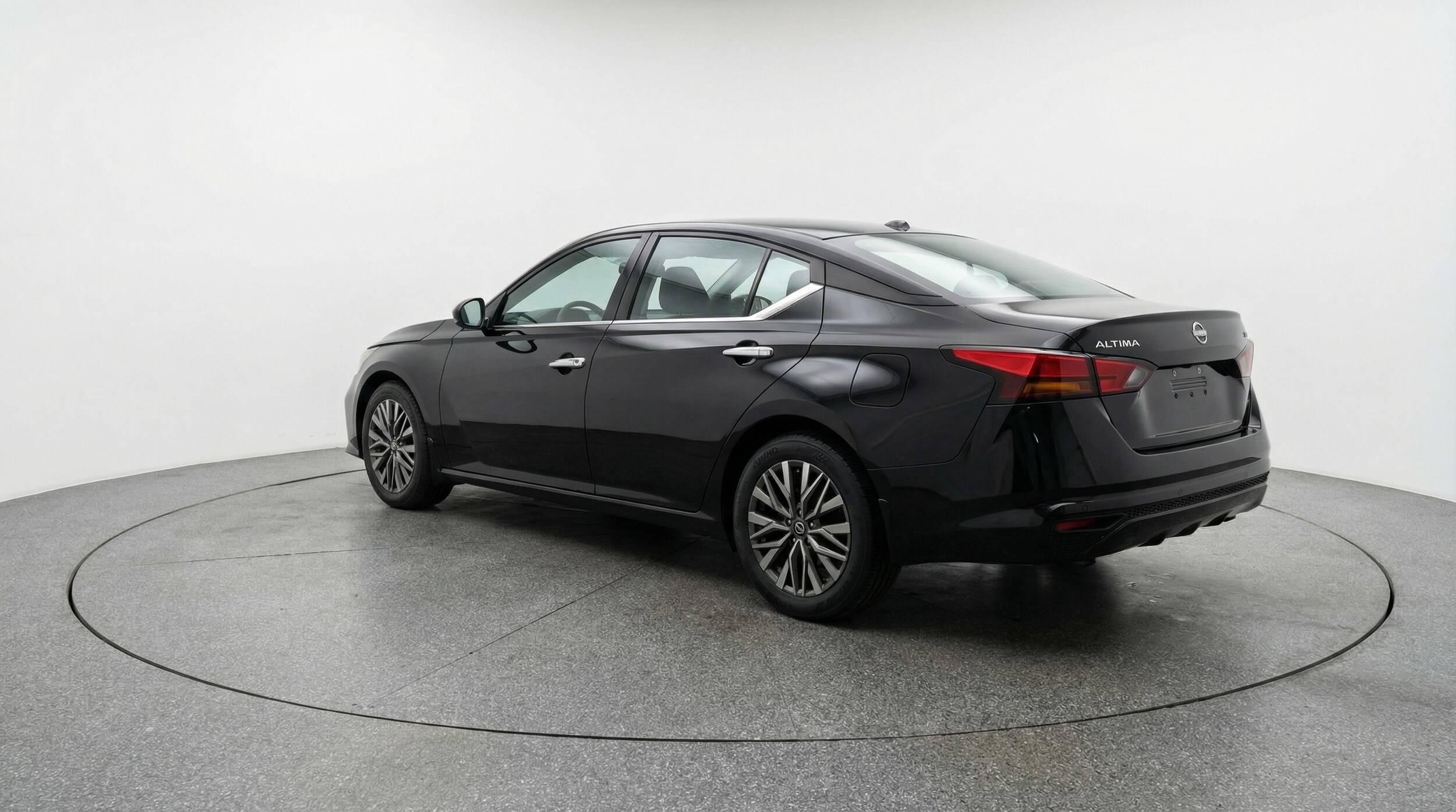 Thumbnail: 2025 Nissan Altima - 5