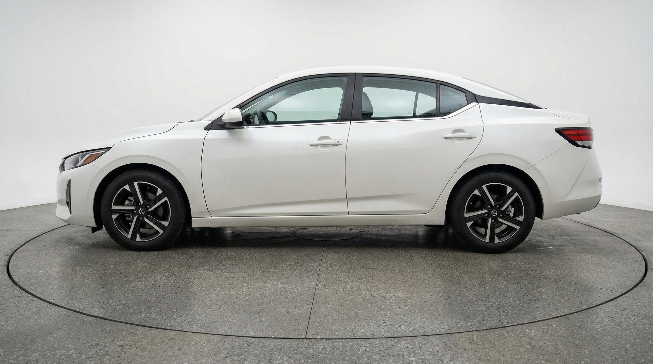 Thumbnail: 2025 Nissan Sentra - 5