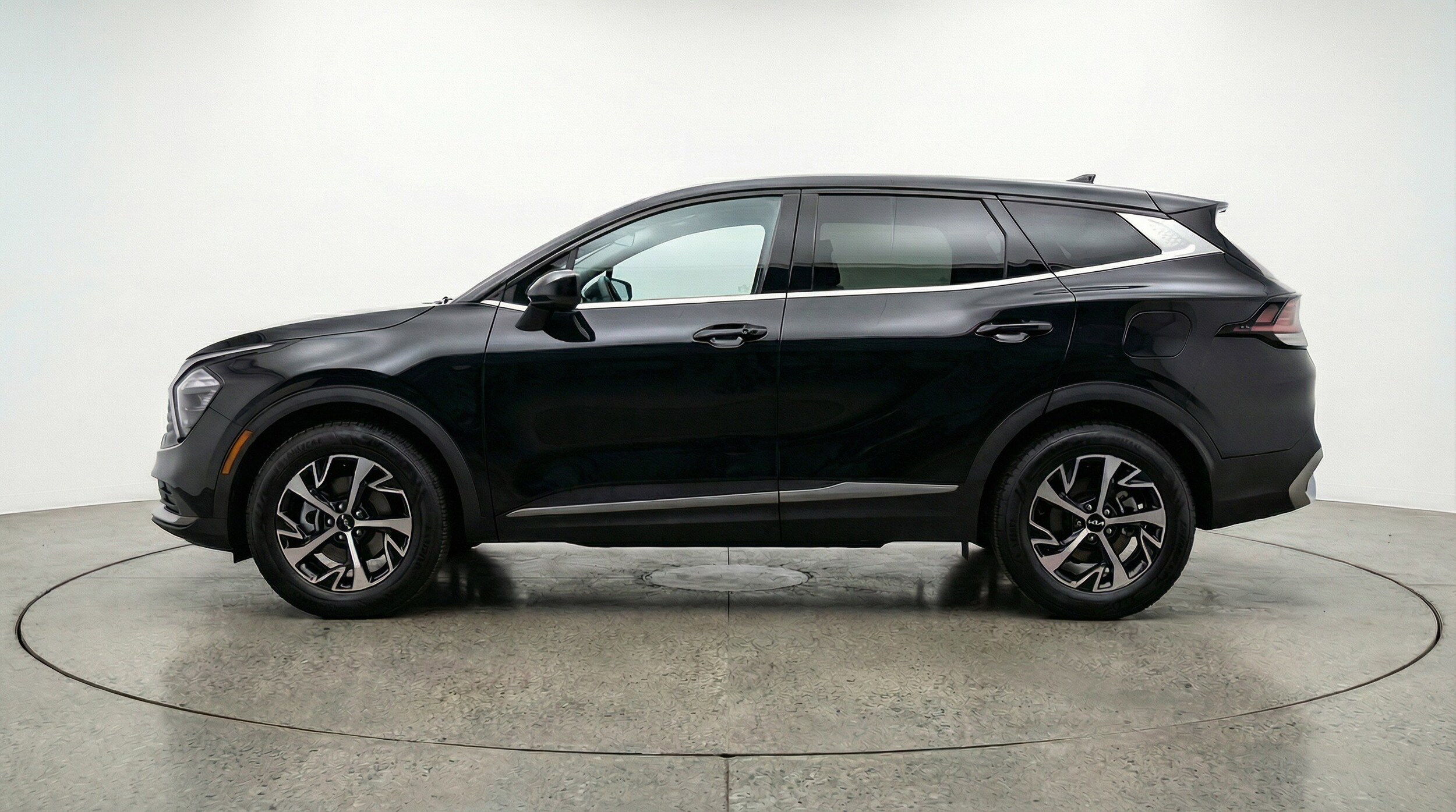 Thumbnail: 2025 Kia Sportage - 5