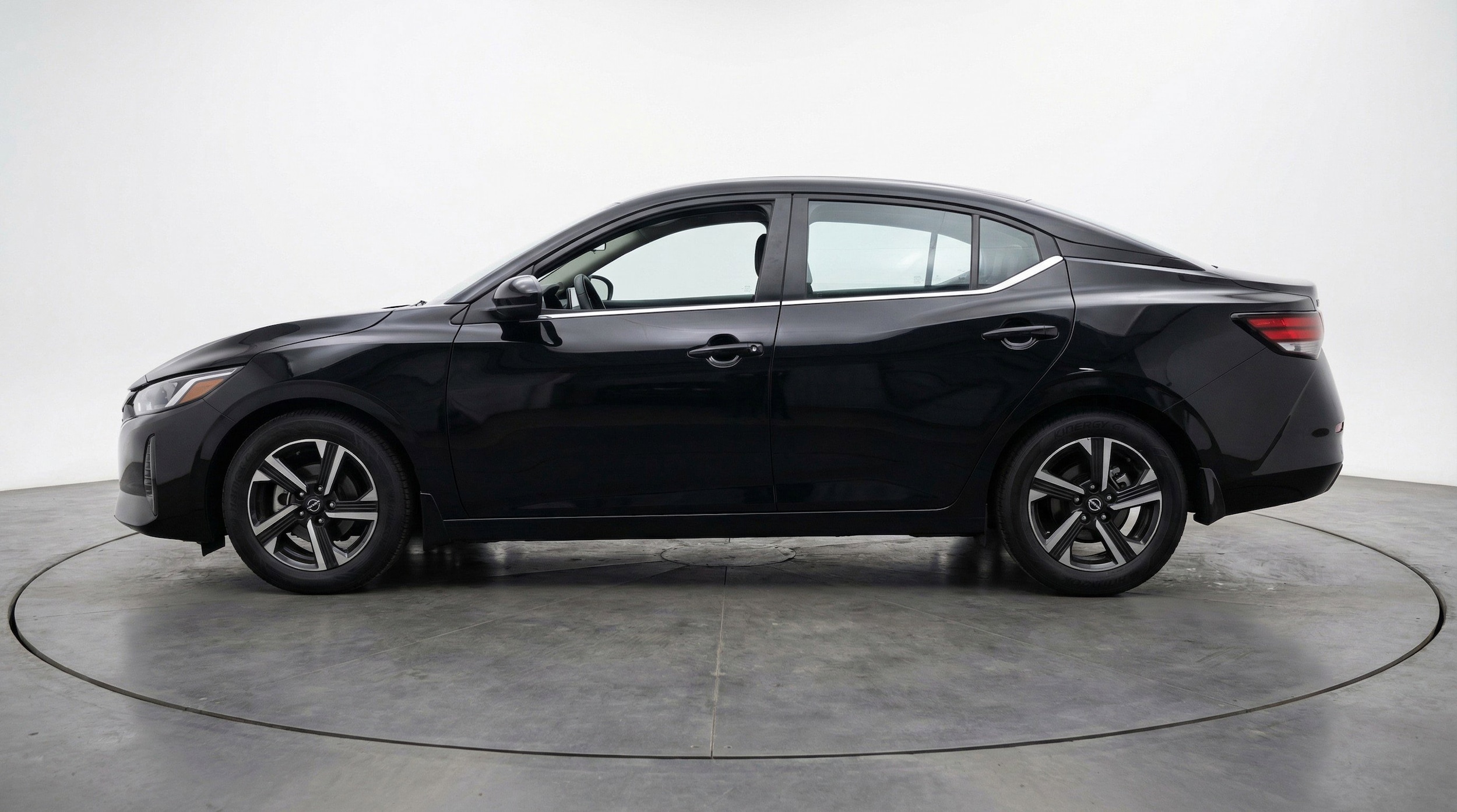 Thumbnail: 2025 Nissan Sentra - 5