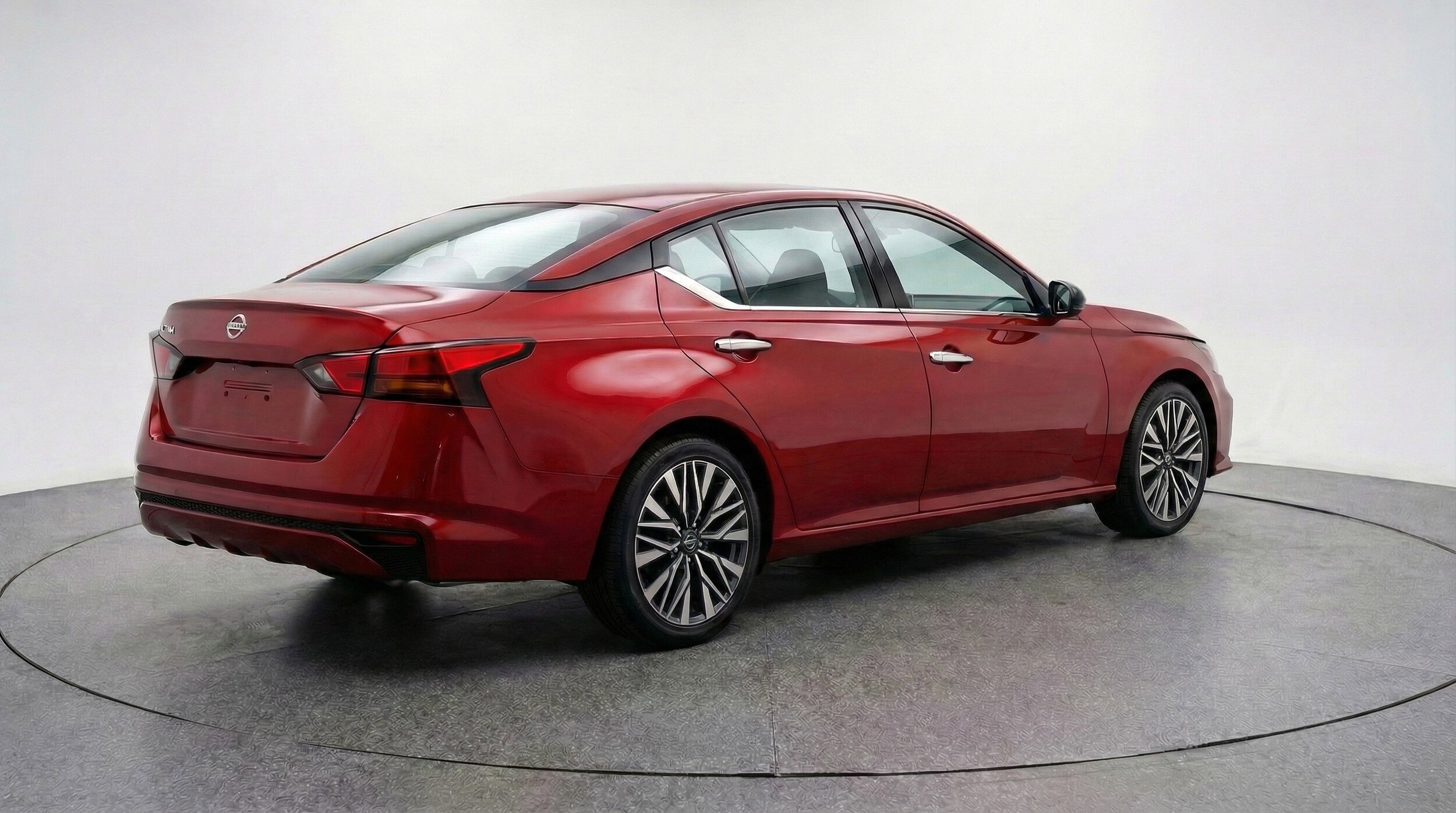 Thumbnail: 2025 Nissan Altima - 9