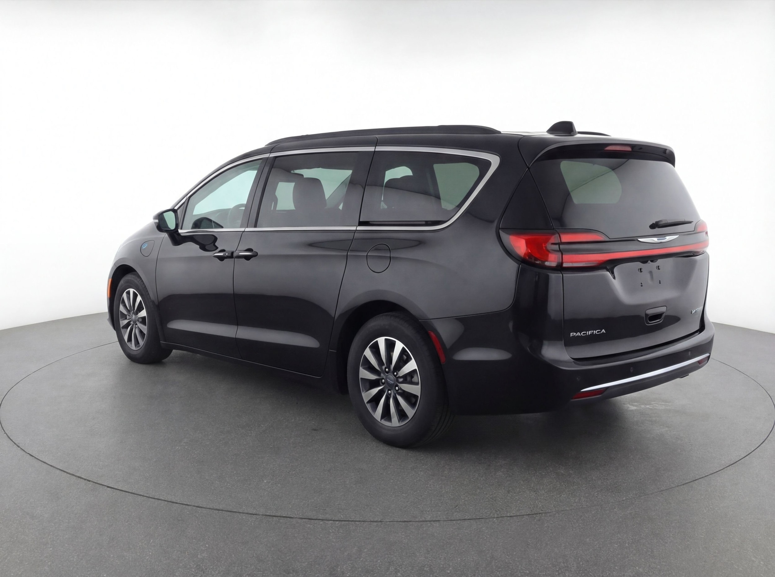 Thumbnail: 2023 Chrysler Pacifica - 6