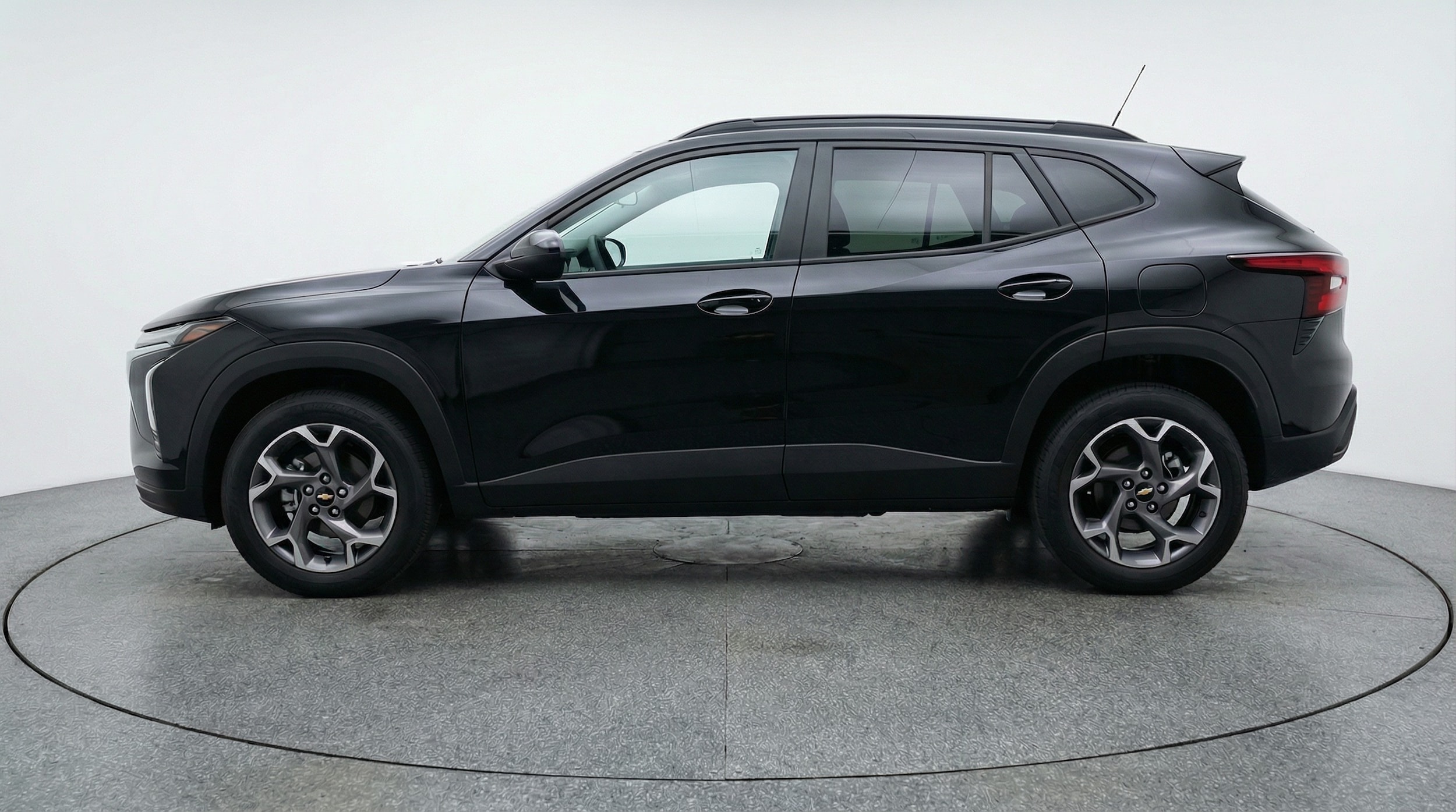 Thumbnail: 2025 Chevrolet Trax - 4