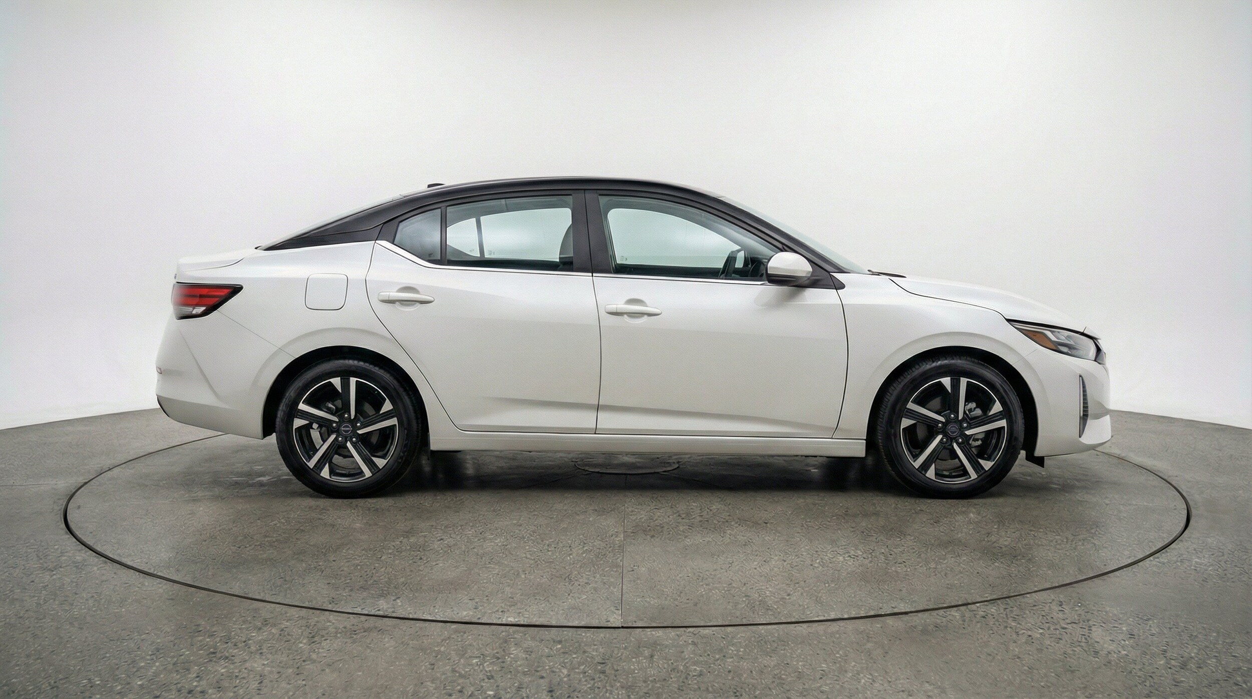 Thumbnail: 2025 Nissan Sentra - 11