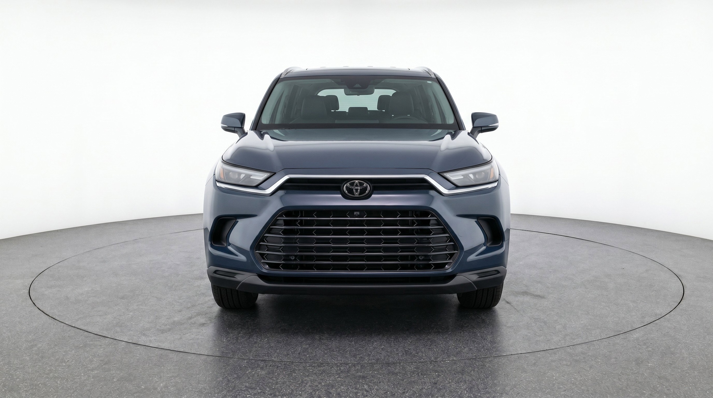 Thumbnail: 2025 Toyota Grand Highlander - 2