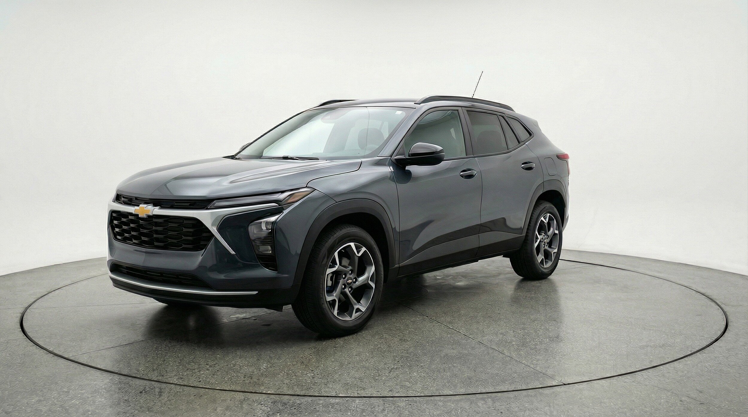 Thumbnail: 2025 Chevrolet Trax - 3