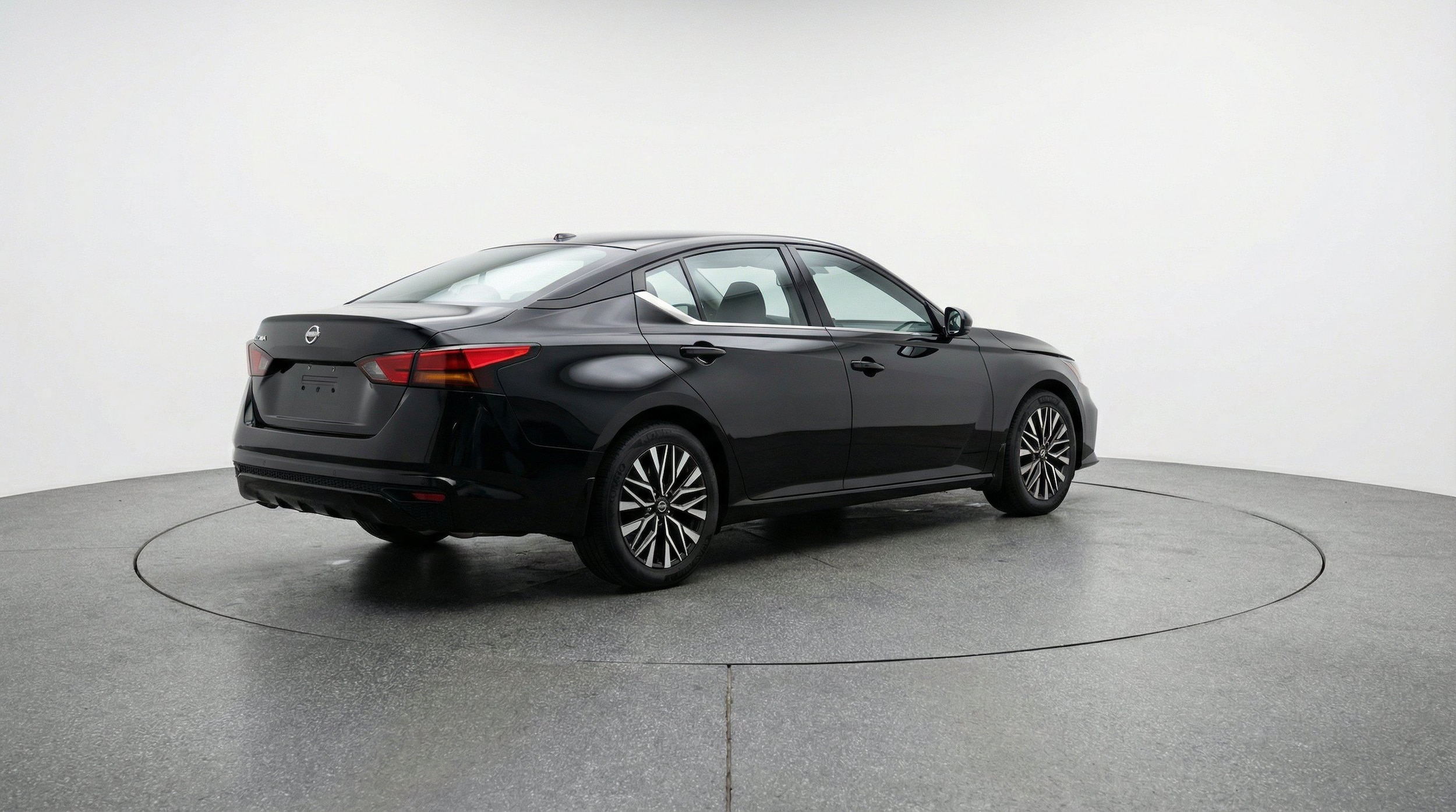 Thumbnail: 2025 Nissan Altima - 9