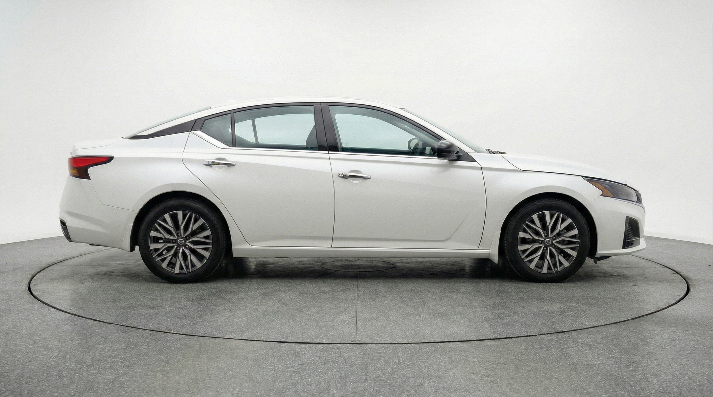 Thumbnail: 2025 Nissan Altima - 11