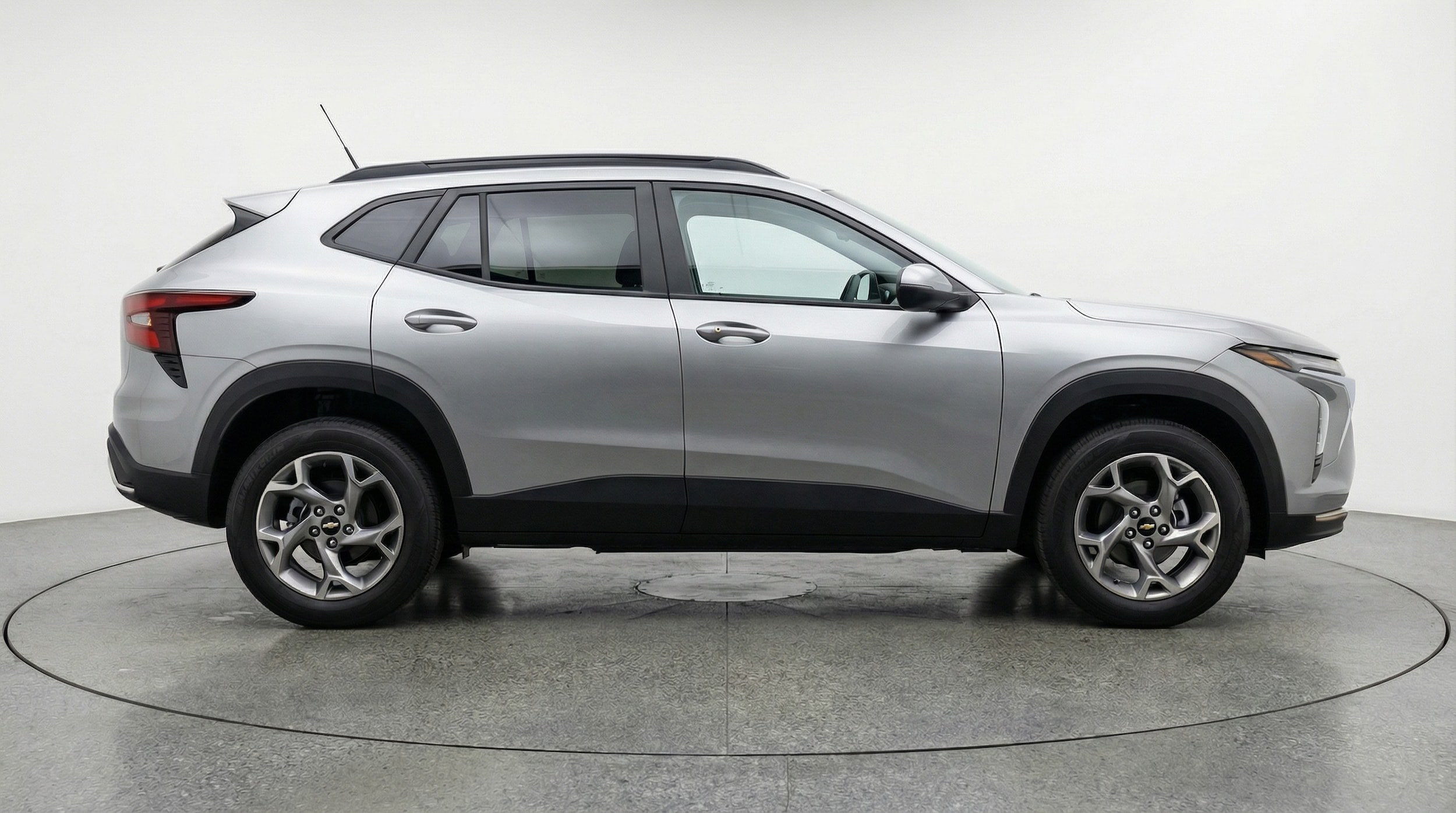 Thumbnail: 2025 Chevrolet Trax - 8