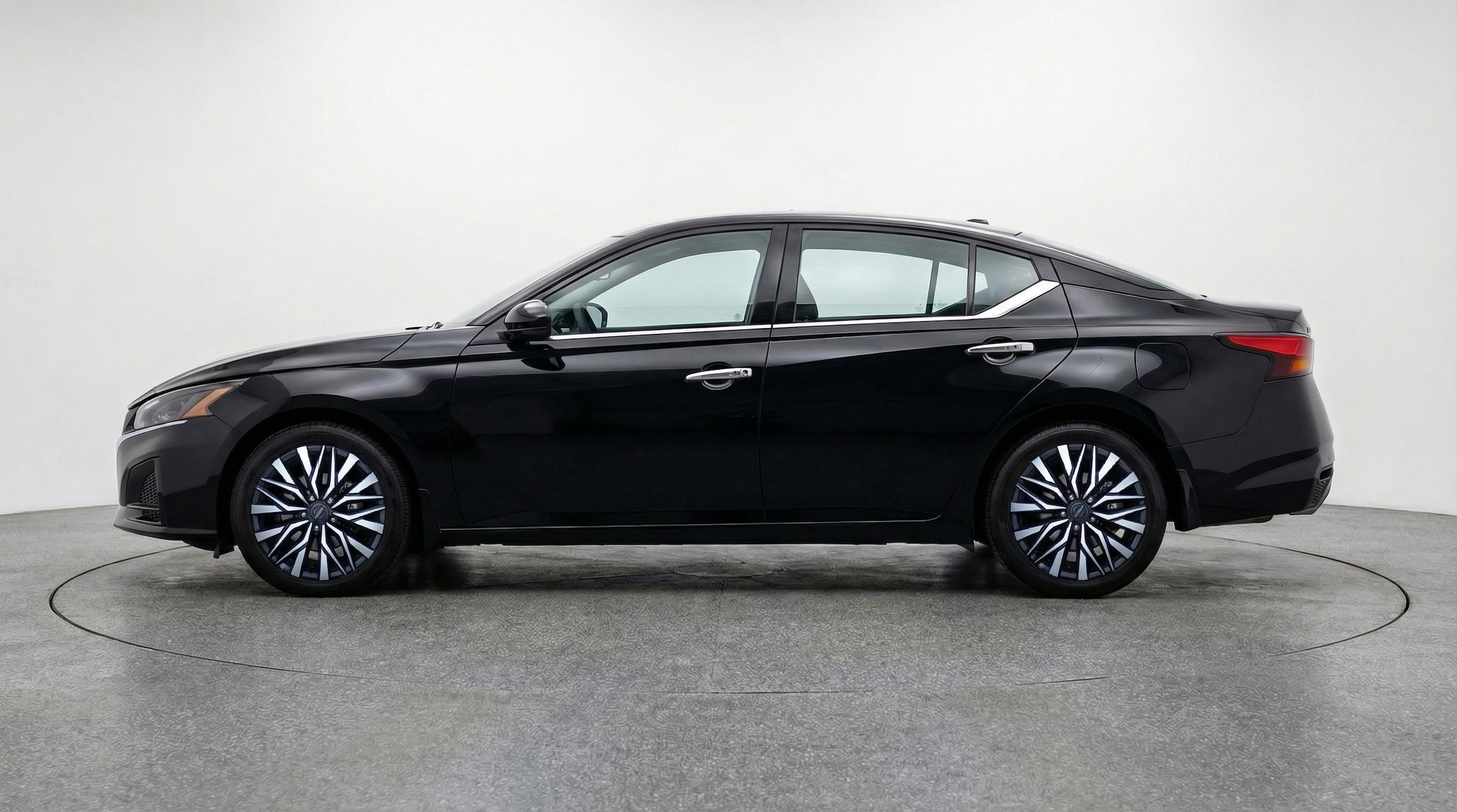 Thumbnail: 2025 Nissan Altima - 4