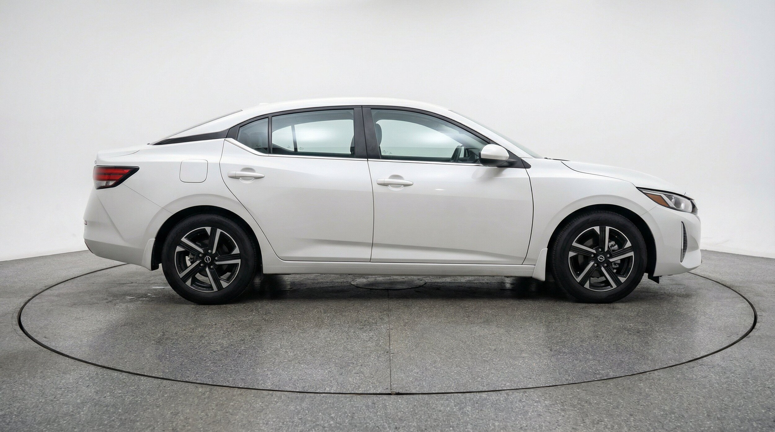 Thumbnail: 2025 Nissan Sentra - 11