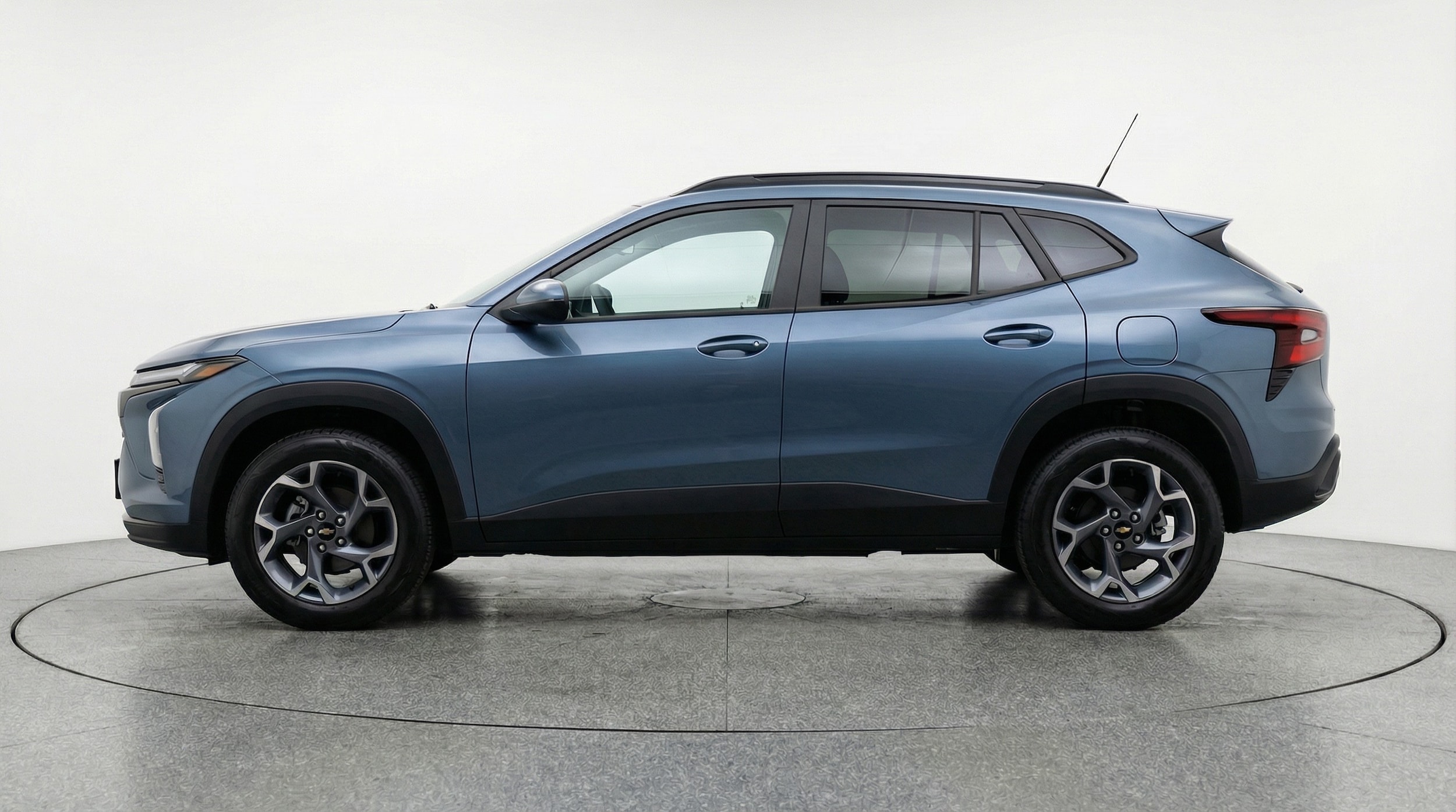 Thumbnail: 2025 Chevrolet Trax - 4