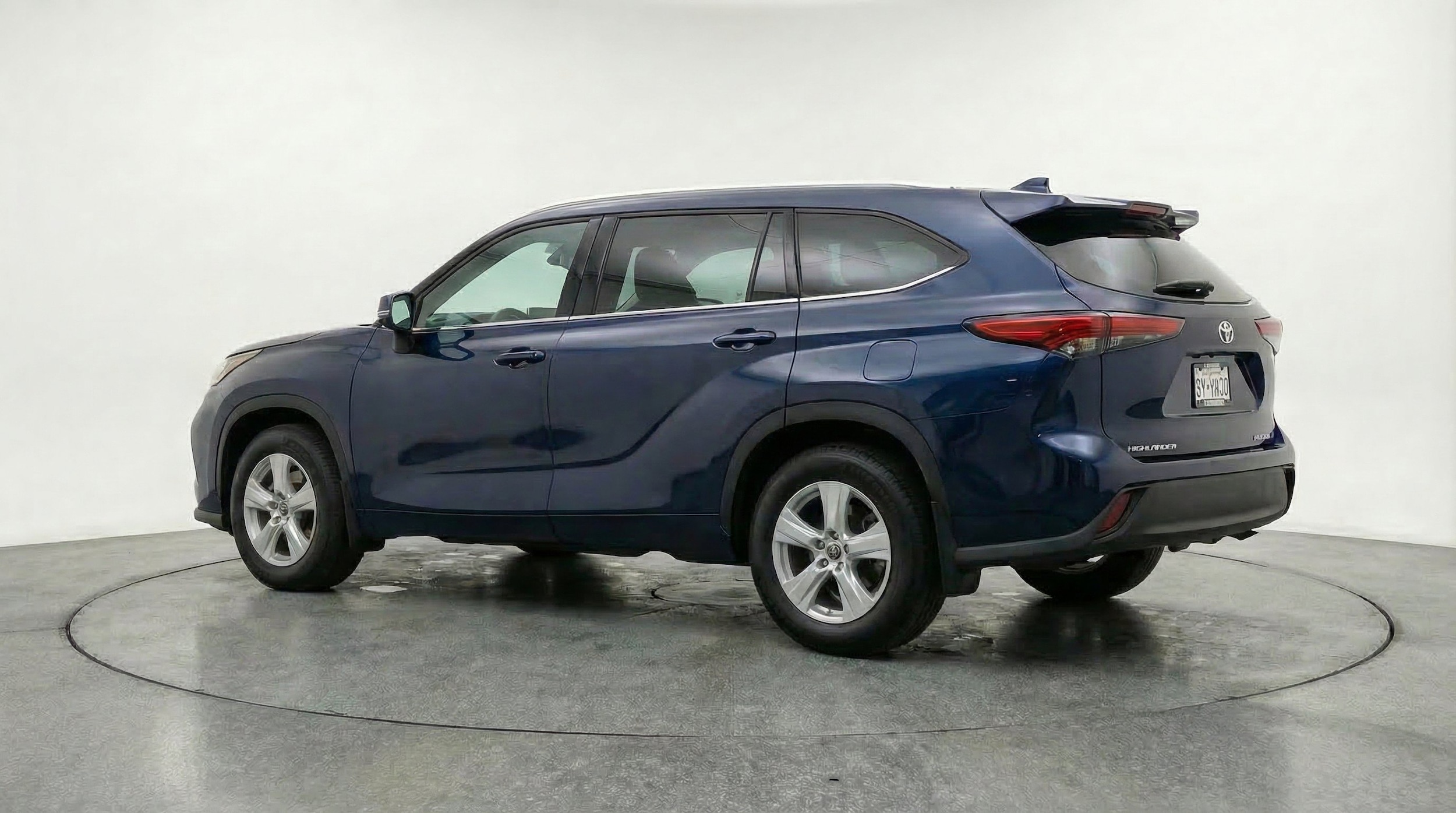 Thumbnail: 2025 Toyota Highlander - 6