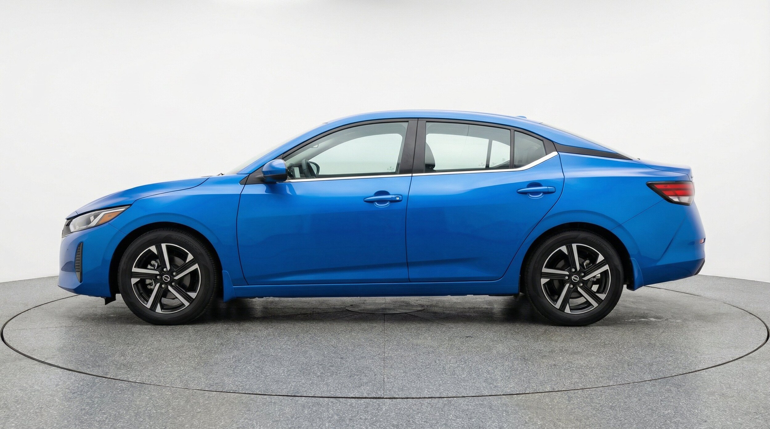 Thumbnail: 2025 Nissan Sentra - 5