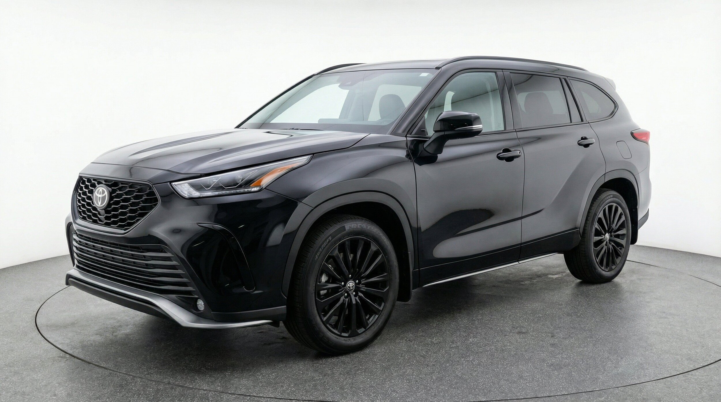 Thumbnail: 2025 Toyota Highlander - 3