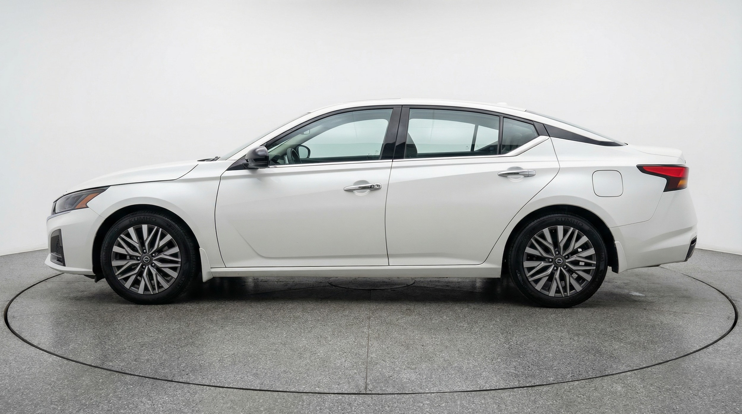 Thumbnail: 2025 Nissan Altima - 4