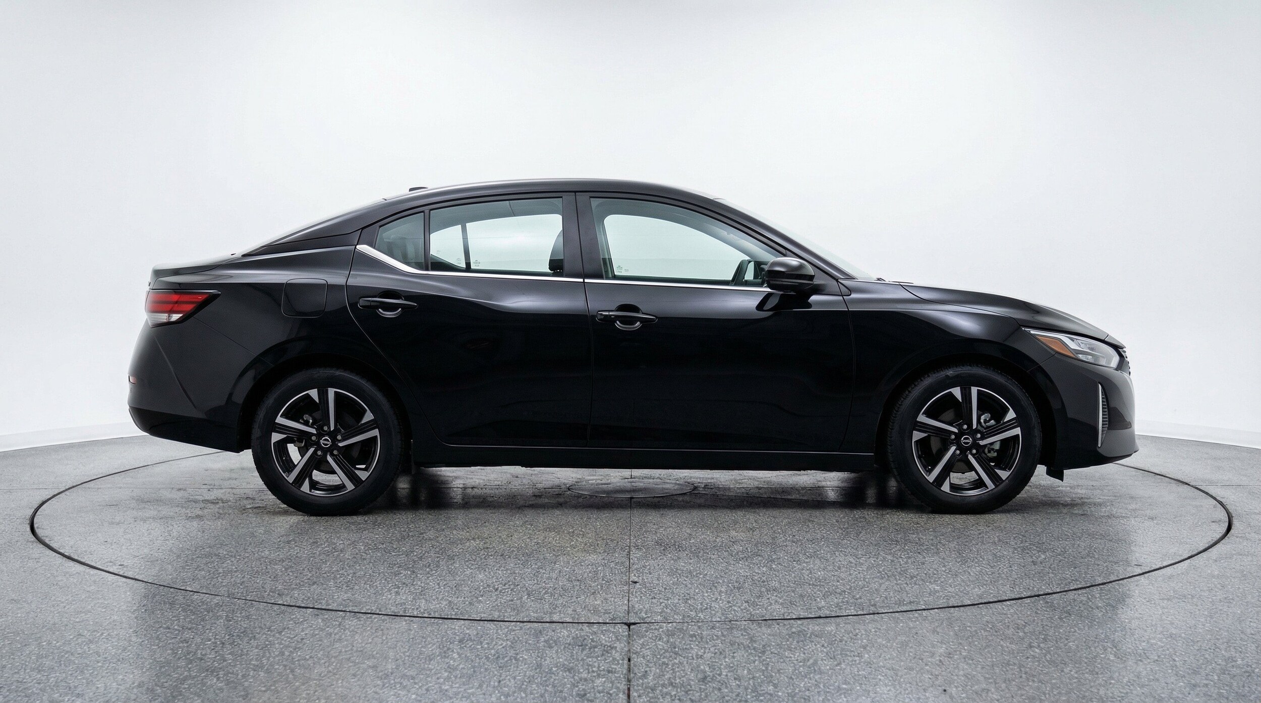 Thumbnail: 2025 Nissan Sentra - 10