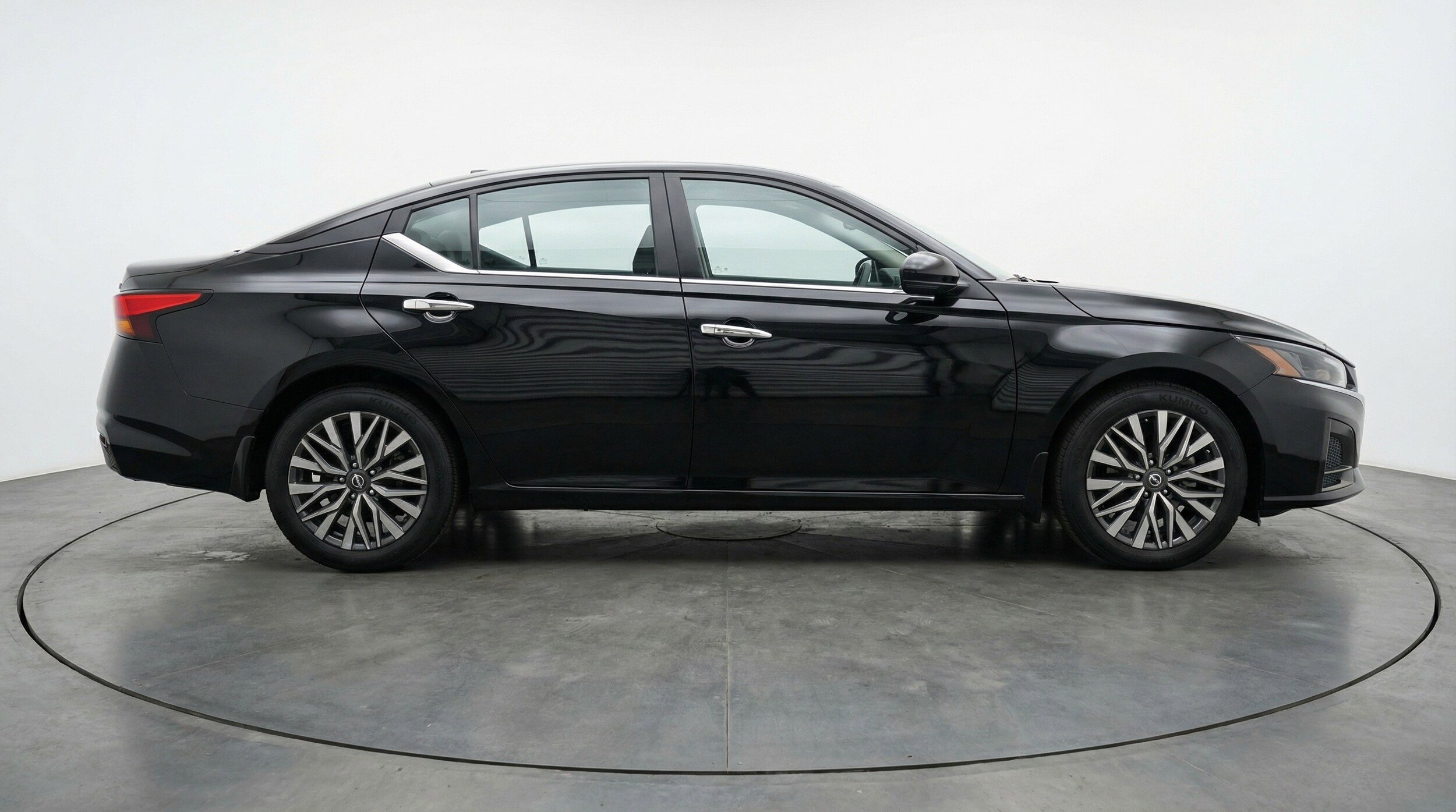 Thumbnail: 2025 Nissan Altima - 11