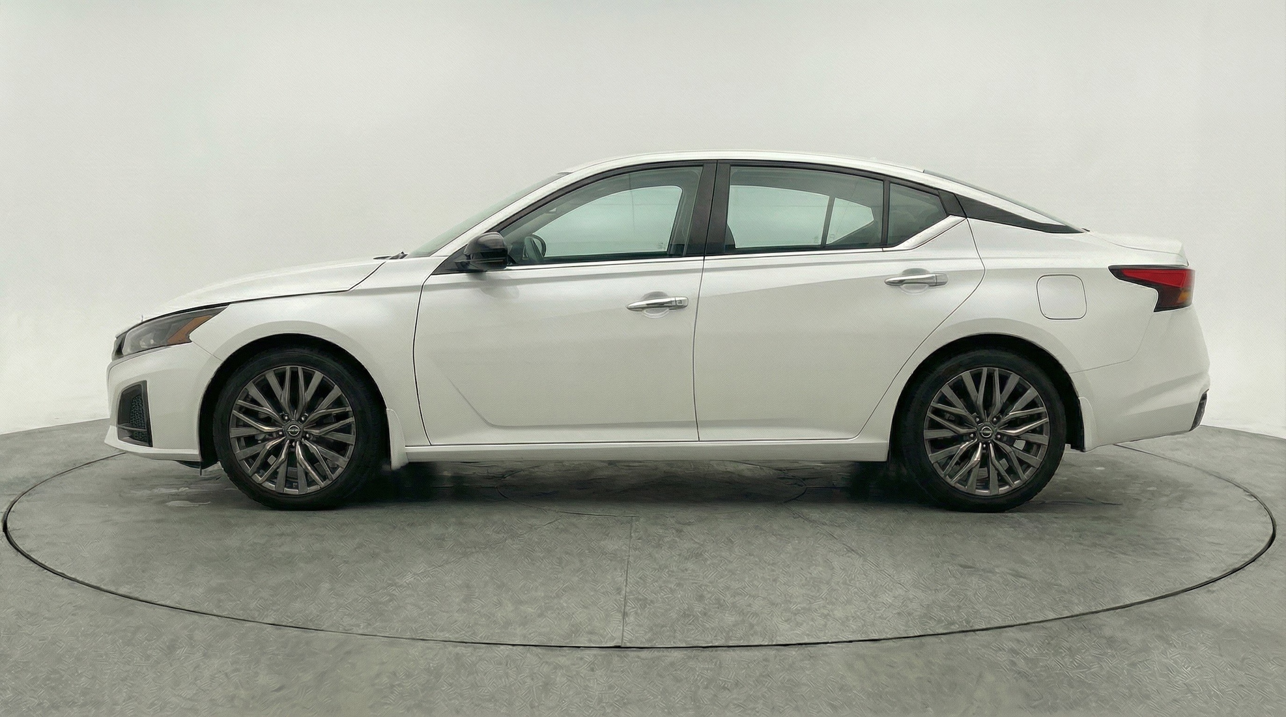 Thumbnail: 2025 Nissan Altima - 11