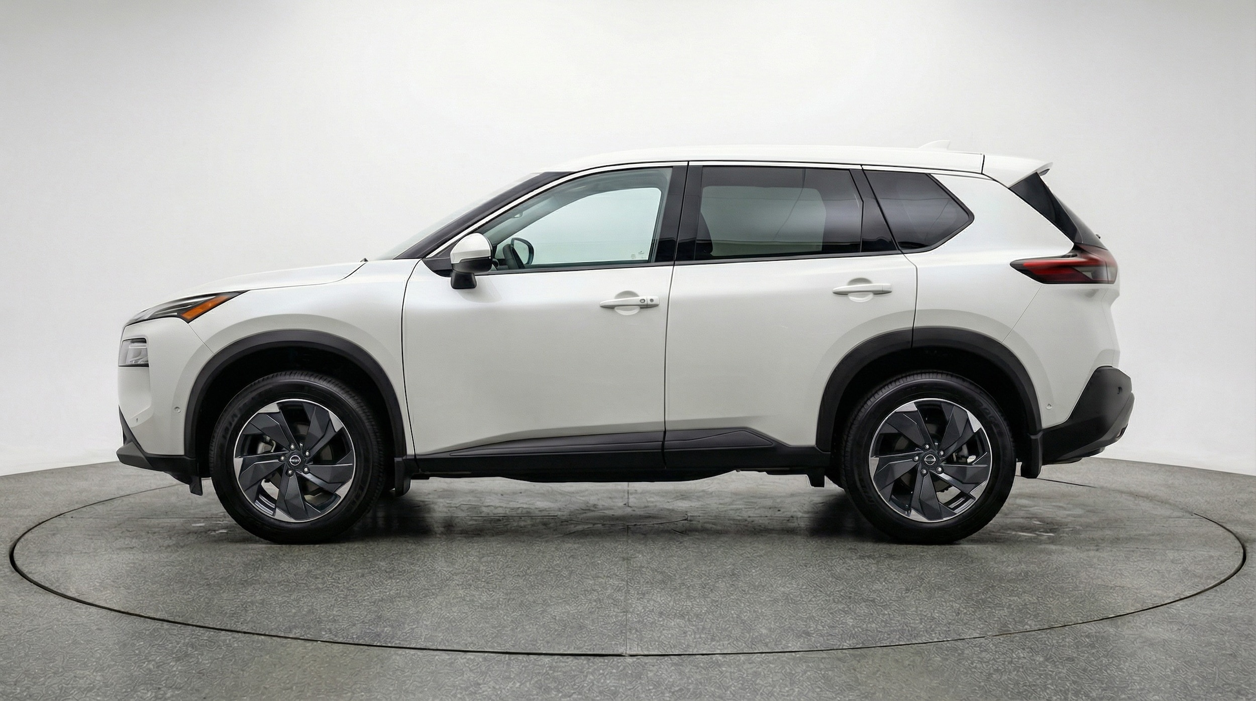 Thumbnail: 2025 Nissan Rogue - 4