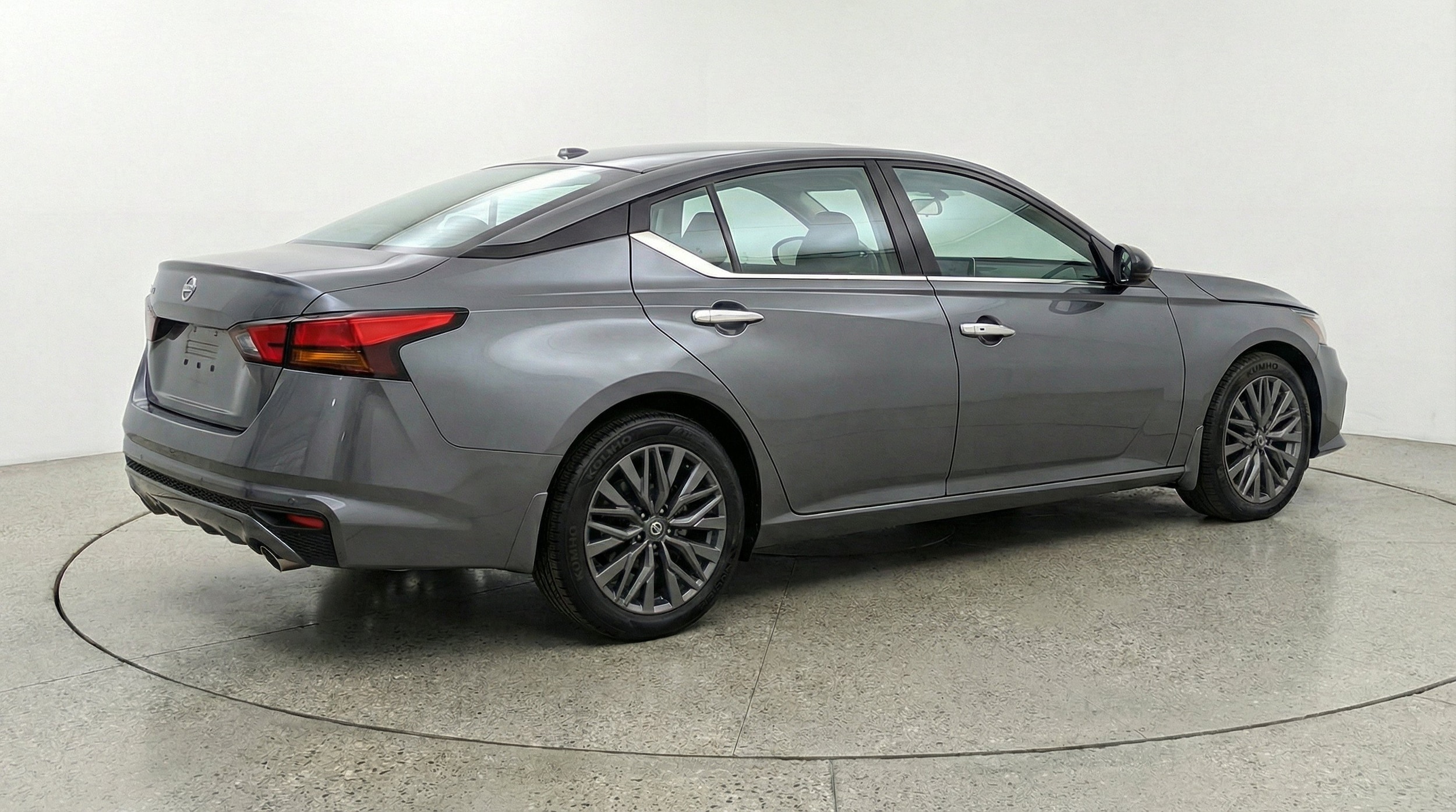 Thumbnail: 2025 Nissan Altima - 9
