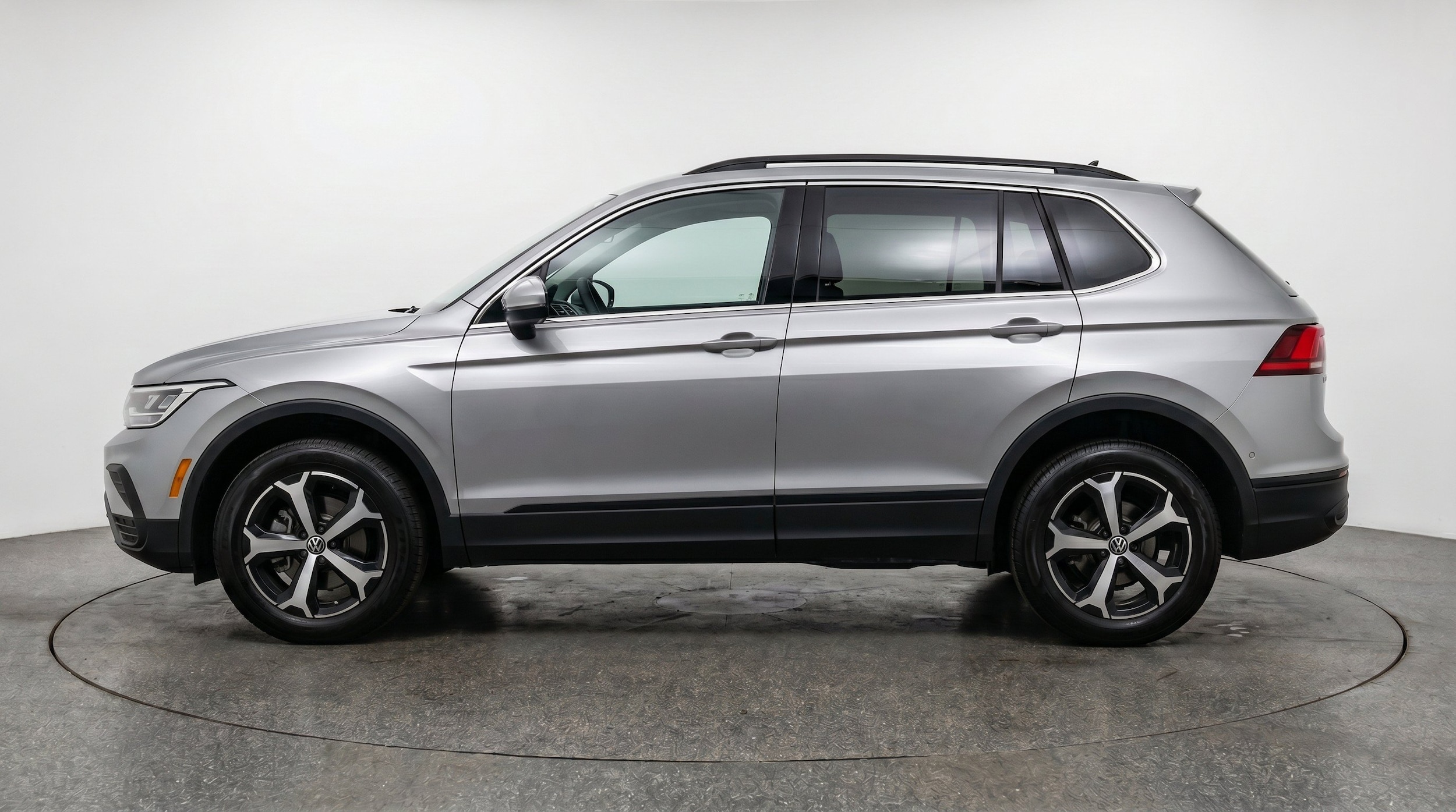 Thumbnail: 2026 Volkswagen Tiguan - 5