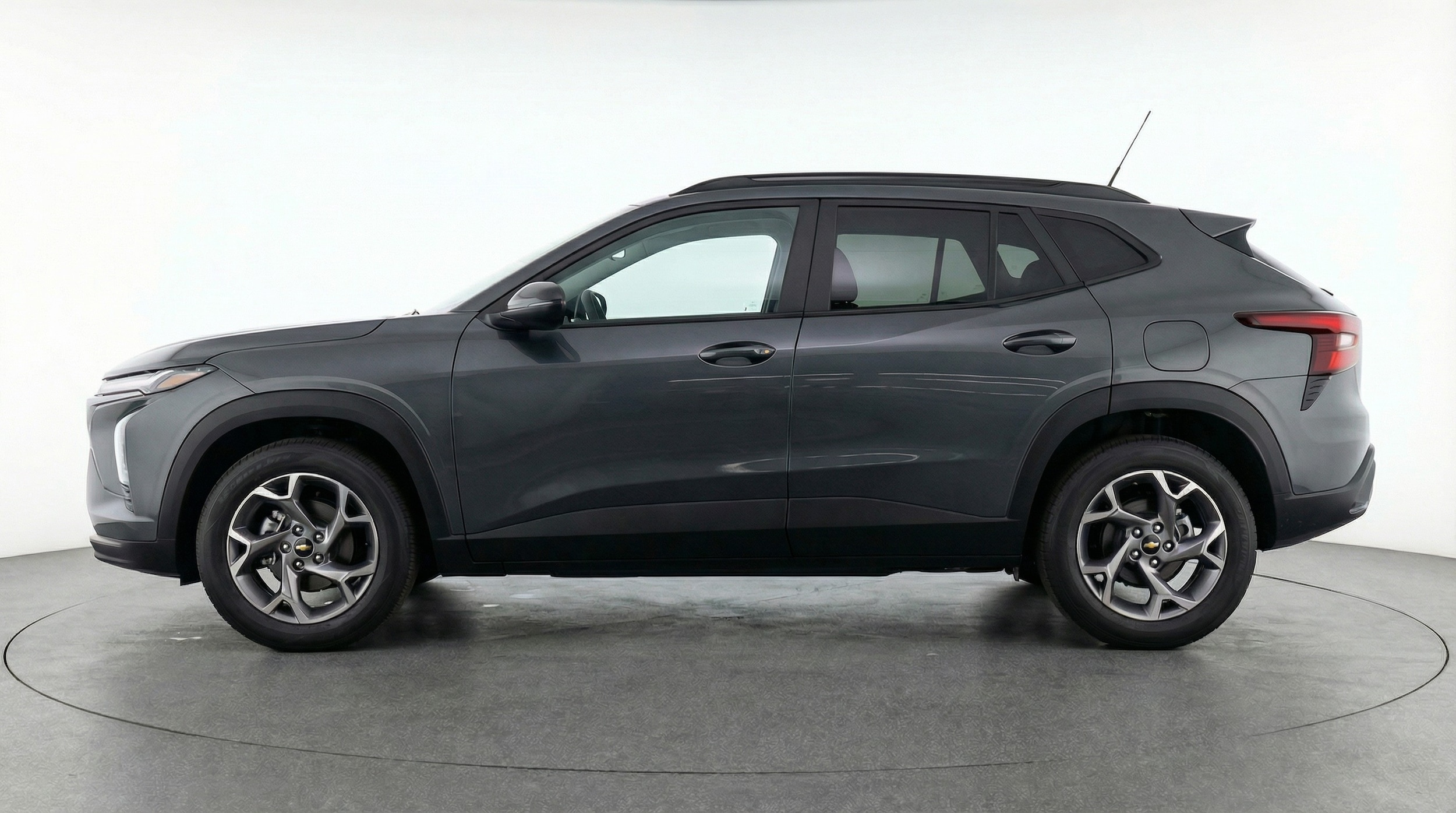 Thumbnail: 2025 Chevrolet Trax - 4