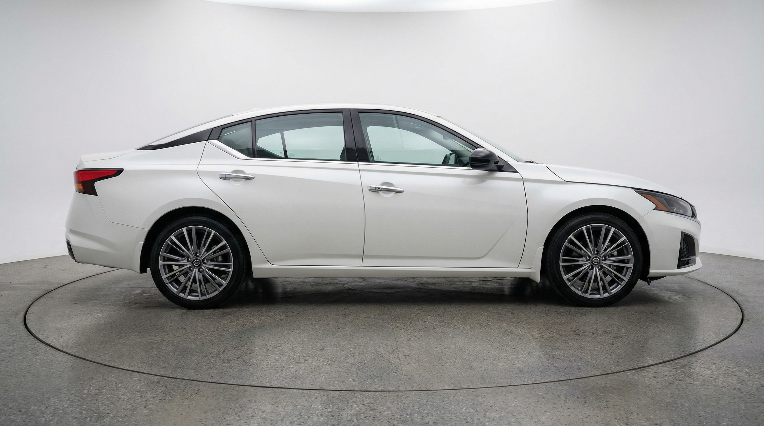 Thumbnail: 2025 Nissan Altima - 8