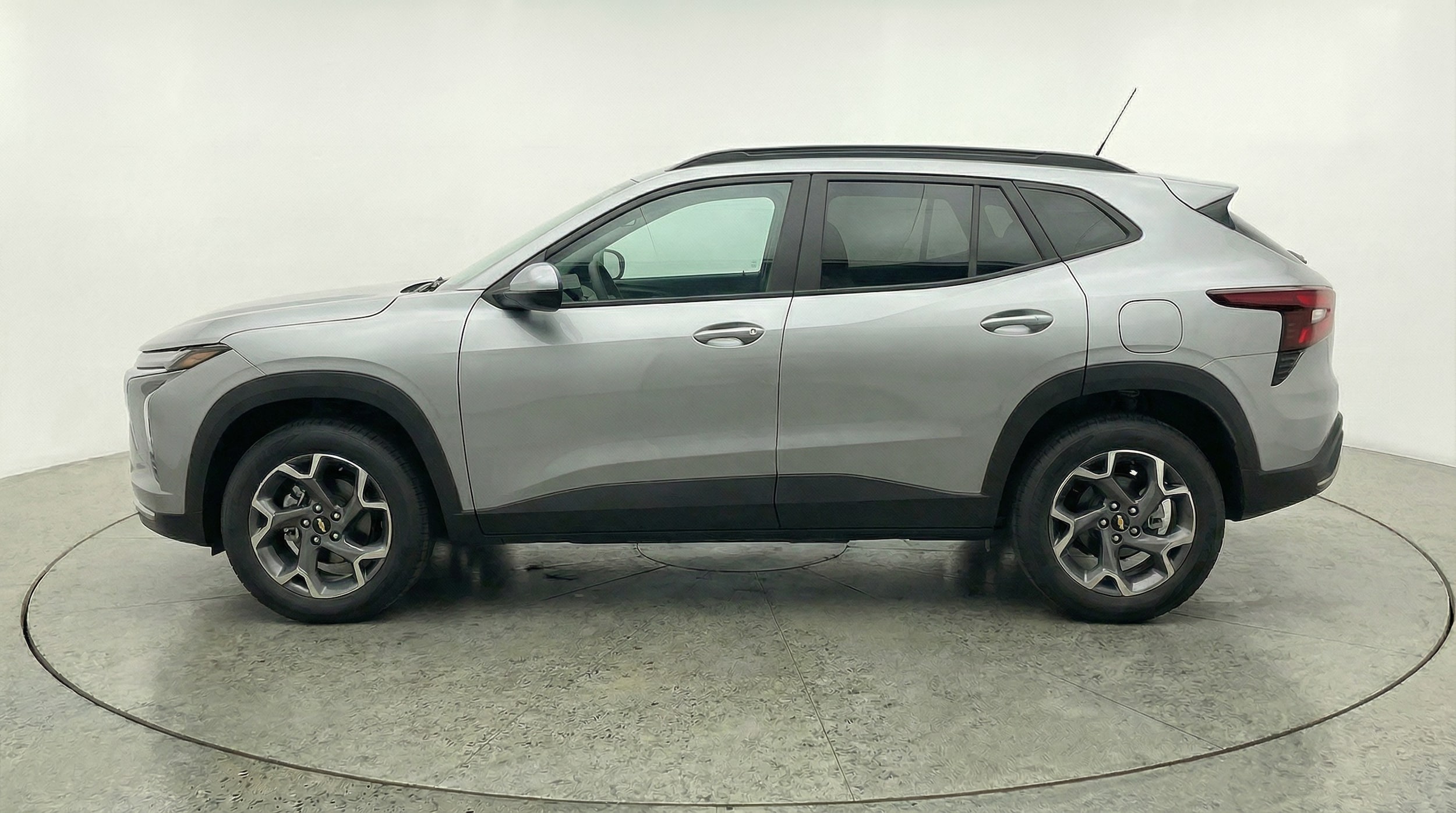 Thumbnail: 2025 Chevrolet Trax - 4