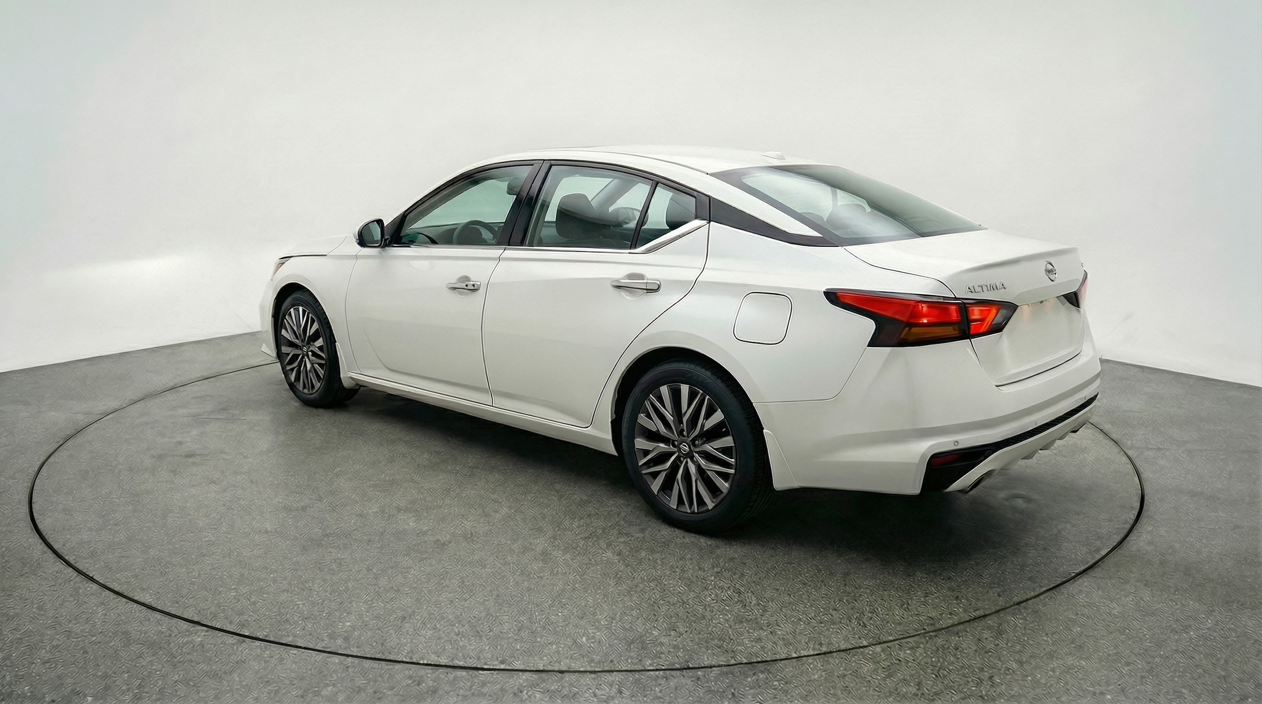 Thumbnail: 2025 Nissan Altima - 5