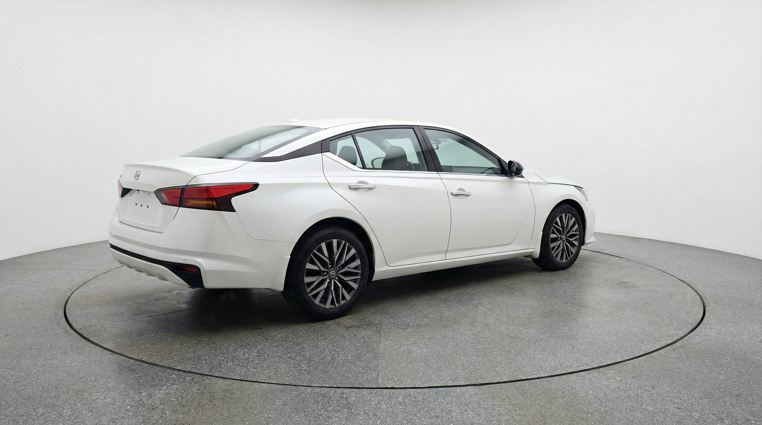 Thumbnail: 2025 Nissan Altima - 9