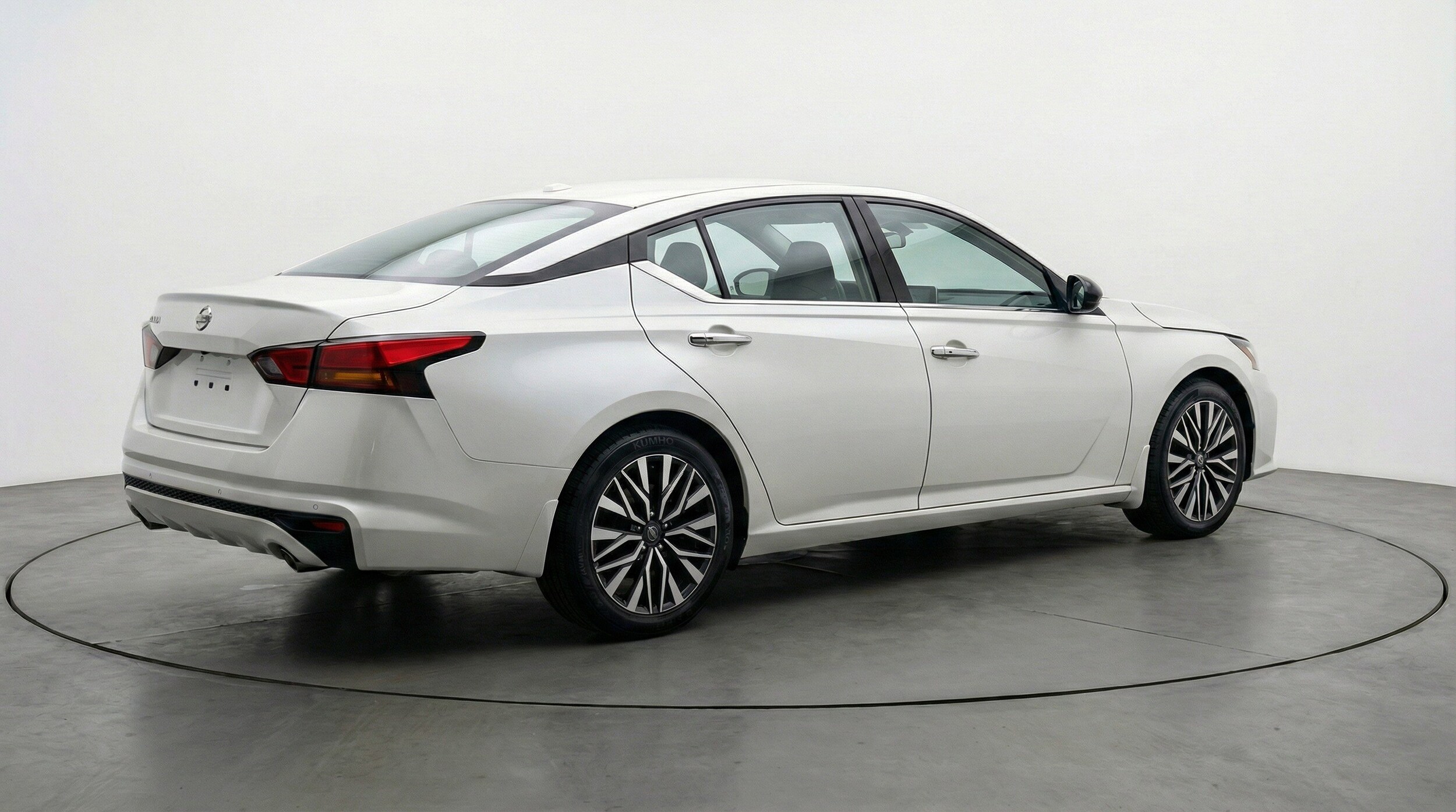 Thumbnail: 2025 Nissan Altima - 9