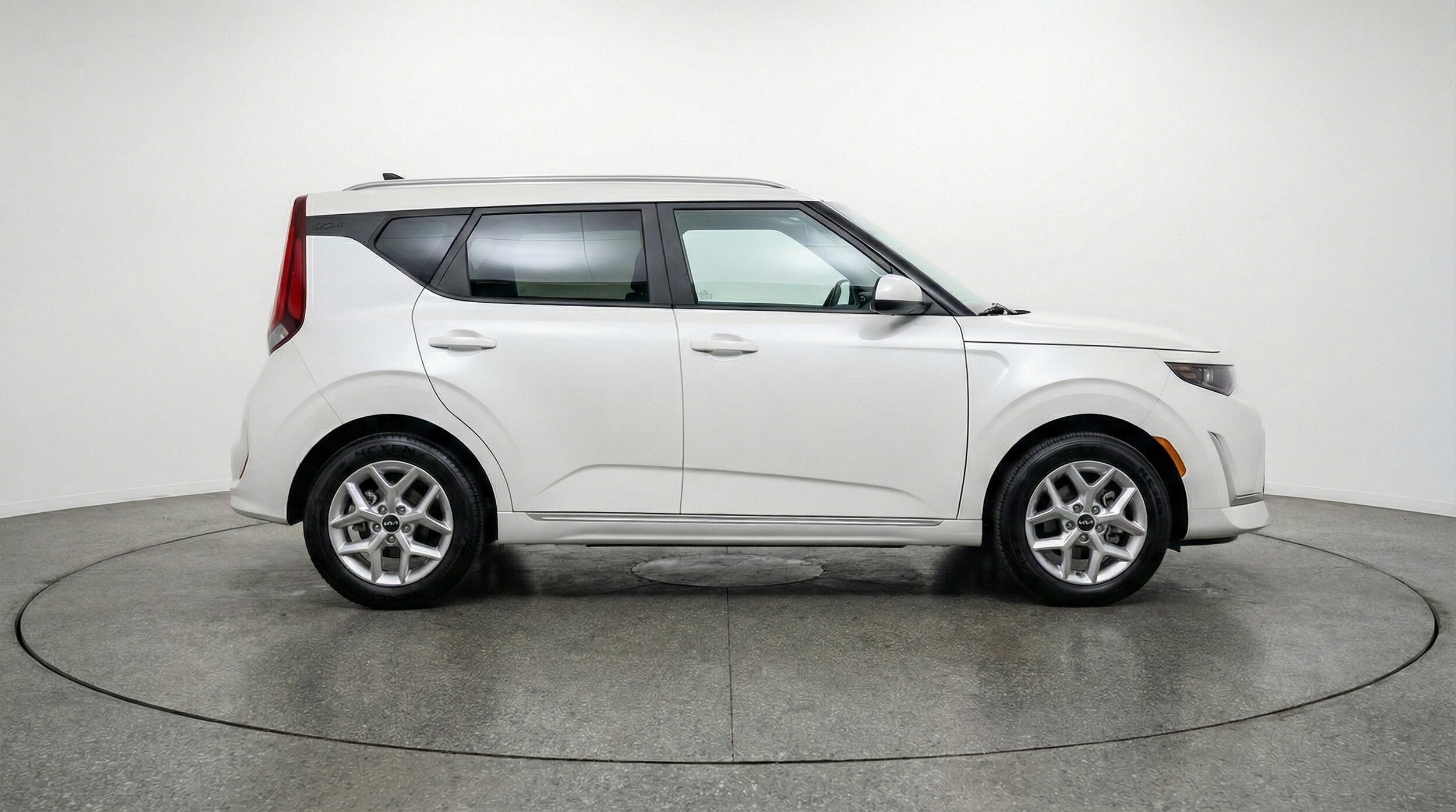 Thumbnail: 2025 Kia Soul - 8