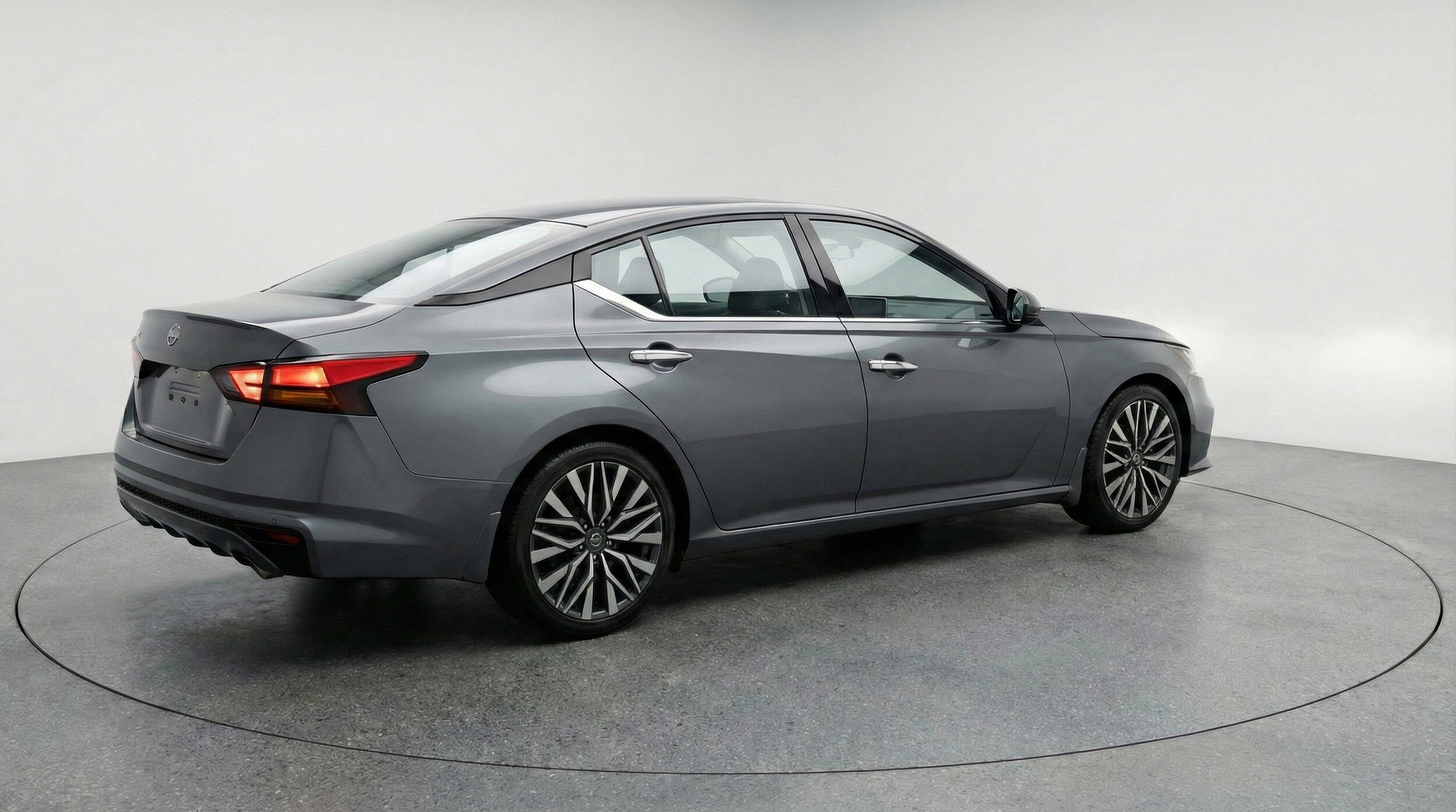 Thumbnail: 2025 Nissan Altima - 9